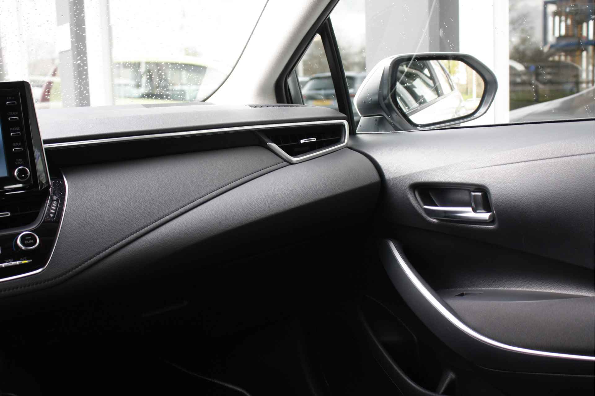 Toyota Corolla 1.8 Hybrid Active | Navigatie via Apple carplay/ Android auto | Keyless | DAB | Lane assist | - 41/42