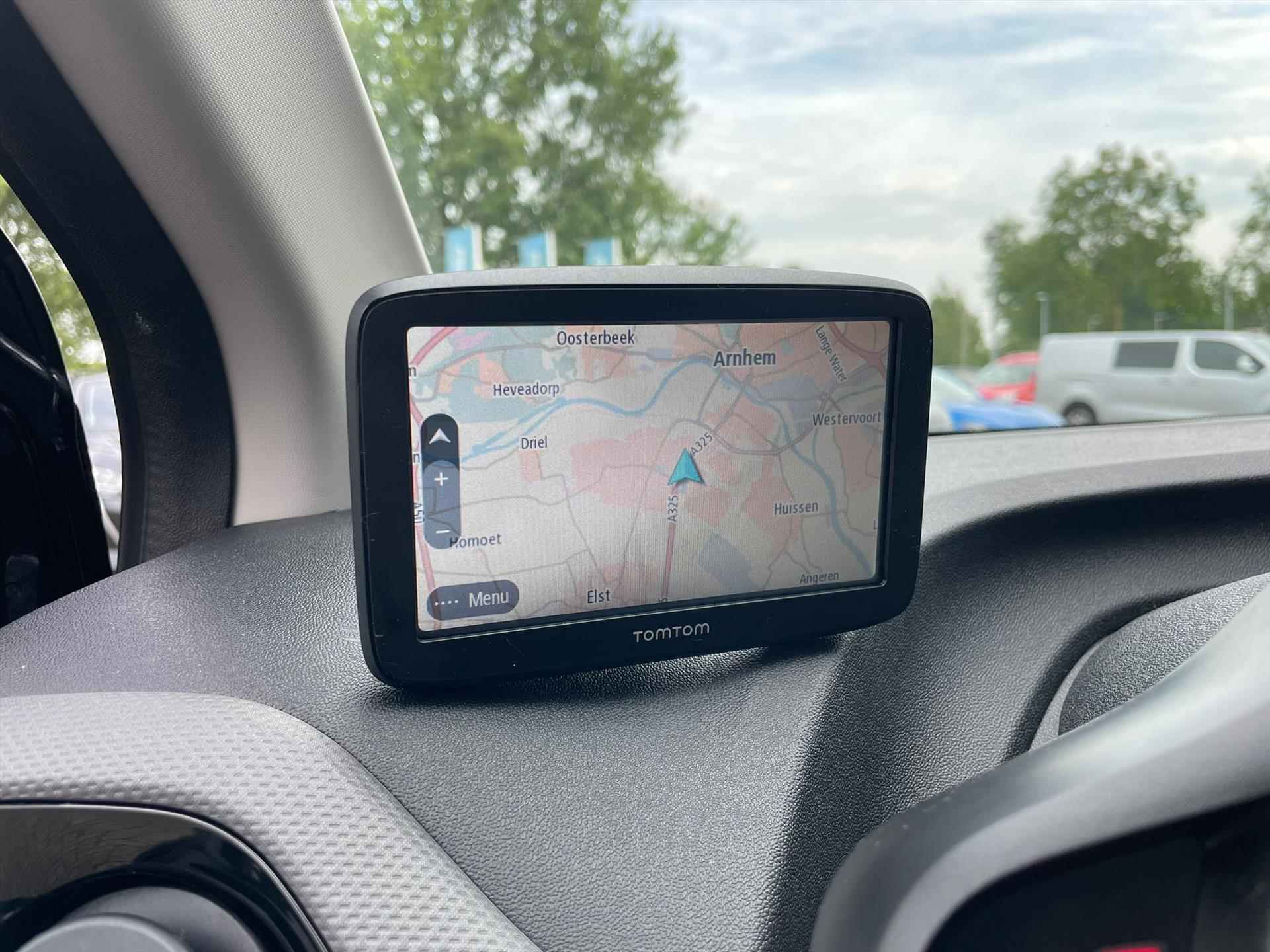 Peugeot 108 1.0 e-VTi 72pk 5D Allure | Navigatie van tomtom | Airco | Snelheidsbegrenzer | Multifunctioneel stuurwiel  | Iso fix | - 6/31