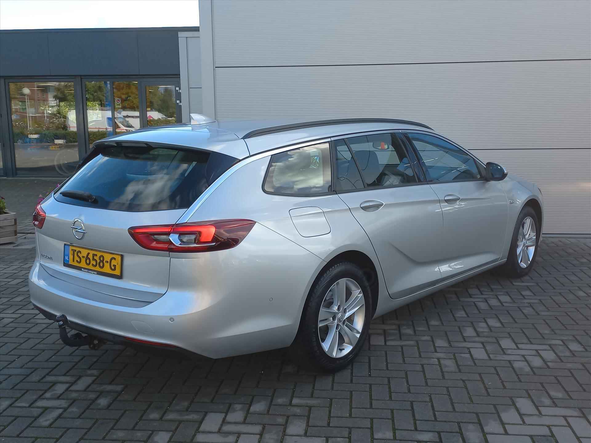 Opel Insignia Sports Tourer 1.5T EDITION | Airconditioning | Navigatie | Camera | Trekhaak (1405kg) | LM-velgen | All season banden - 4/41