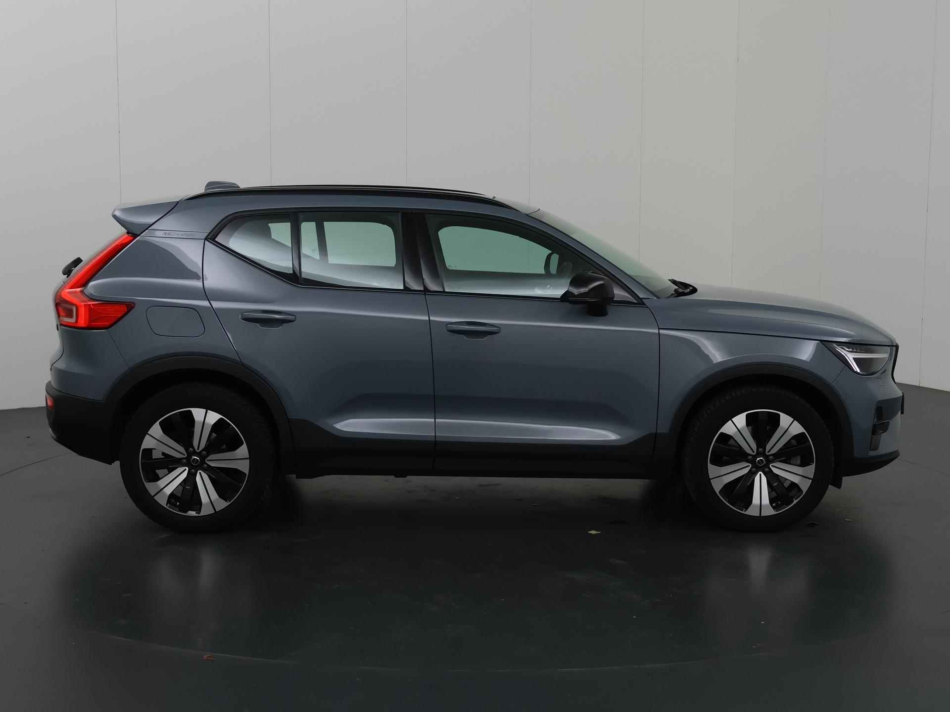 Volvo XC40 1.5 T4 Plug-in hybrid Ultimate Dark | Panoramadak | Keyless go | Navigatie | Cruise Control Adaptief | Parkeercamera | Harman / Kardon | - 7/43