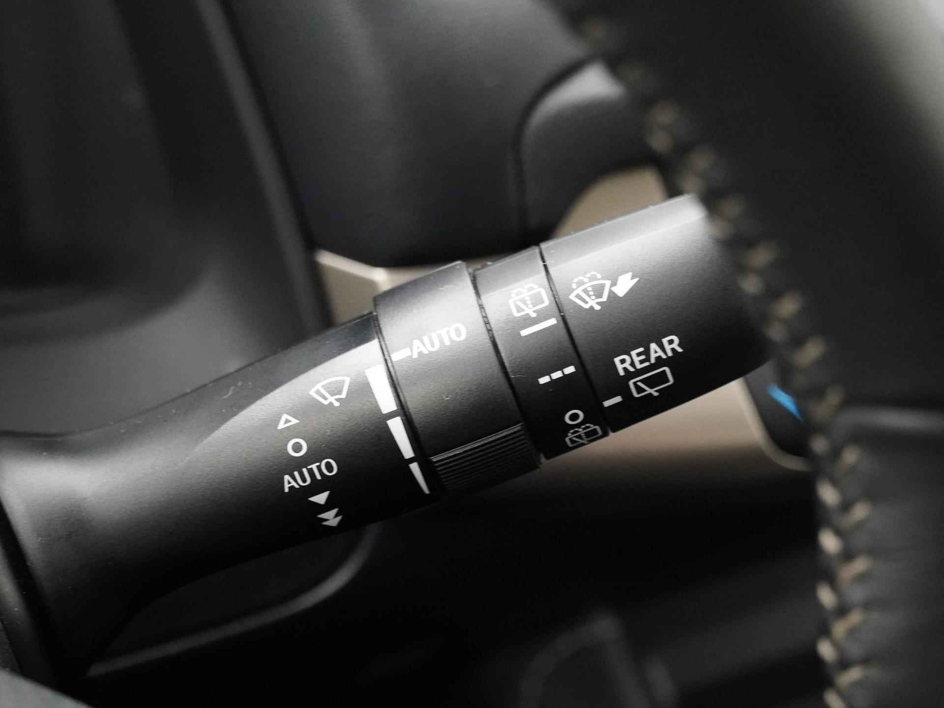 Lexus CT 200h | Premium Navigatie | Adaptive Cruise Control | Lane Assist - 15/32