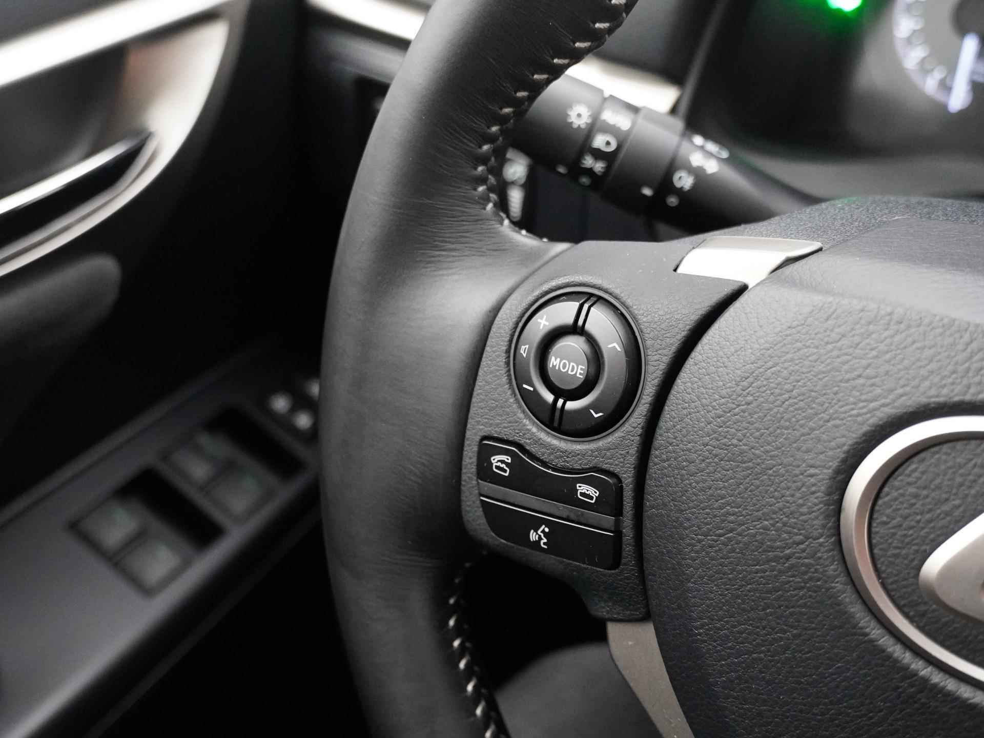 Lexus CT 200h | Premium Navigatie | Adaptive Cruise Control | Lane Assist - 16/32