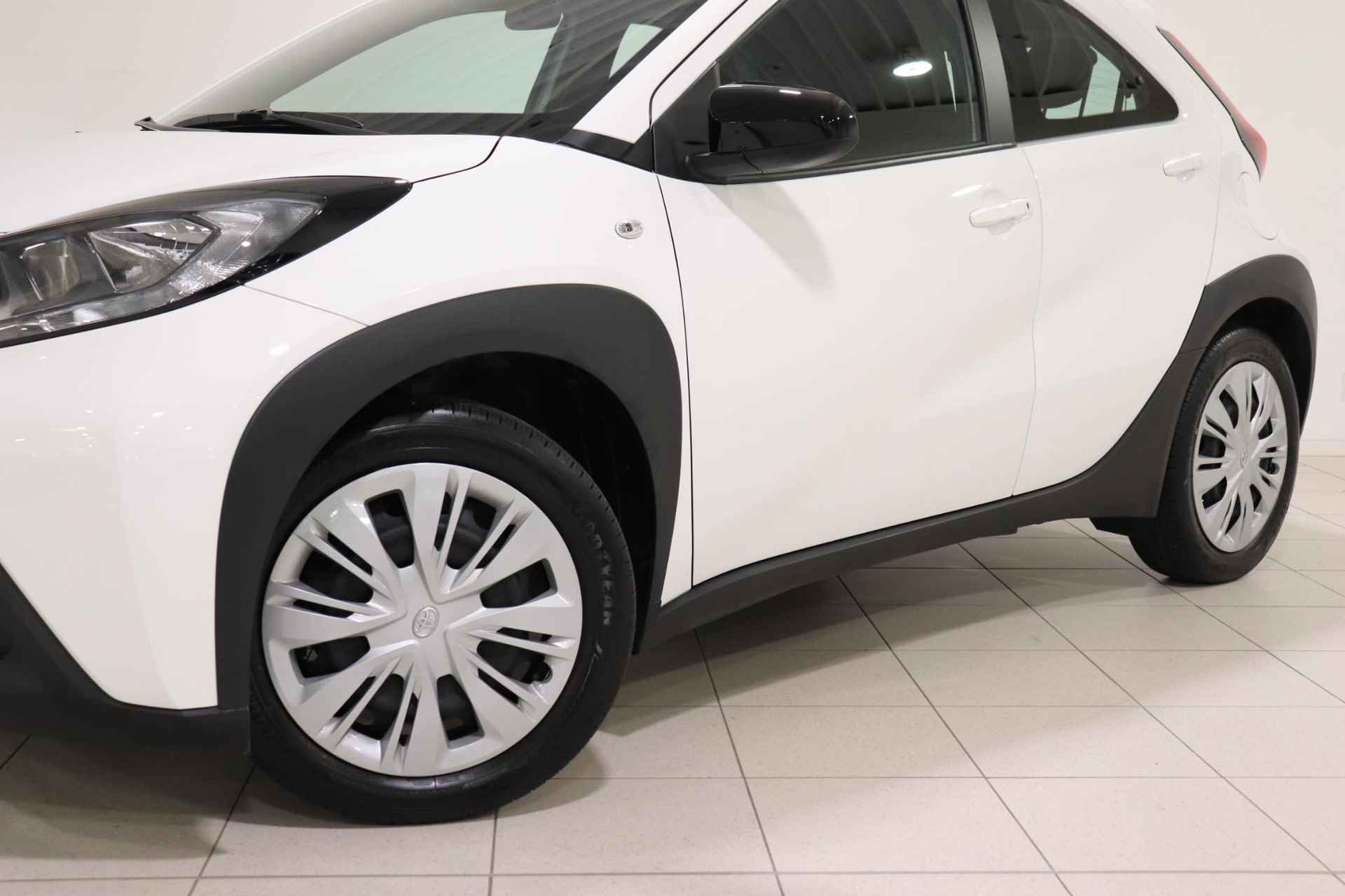 Toyota Aygo X 1.0 VVT-i MT Play, Apple Carplay & Android Auto, Camera, Cruise Control, 1e eigenaar! - 14/28