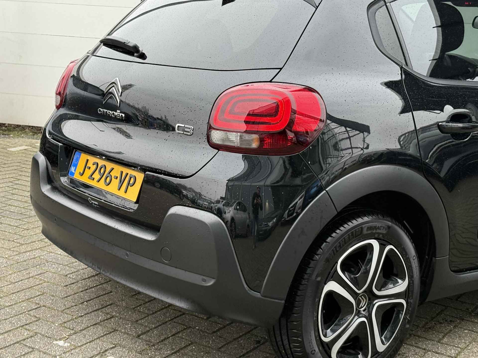 Citroen C3 1.2 PureTech Feel (Hoge instap) Parkeerhulp | Navigatie | Dealer onderhouden - 12/31