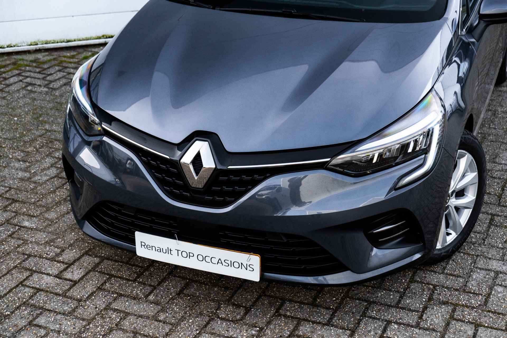 Renault Clio 1.6 E-Tech Hybrid 140 PK Intens | Parkeersensoren achter | Clima | NAVI | LM Velgen | incl. Bovag rijklaarpakket met 12 maanden garantie - 18/57