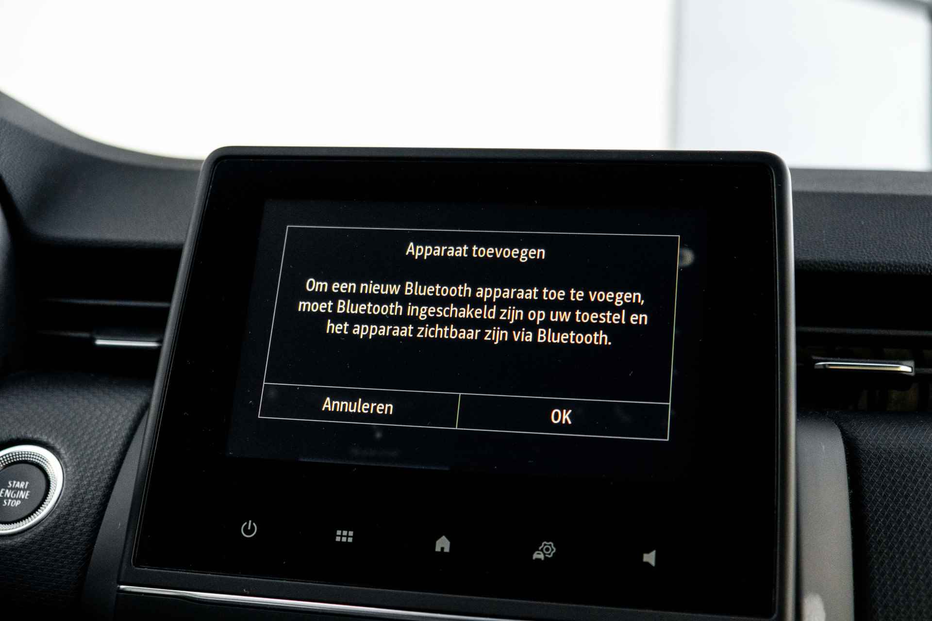 Renault Clio 1.6 E-Tech Hybrid 140 PK Intens | Parkeersensoren achter | Clima | NAVI | LM Velgen | incl. Bovag rijklaarpakket met 12 maanden garantie - 50/57