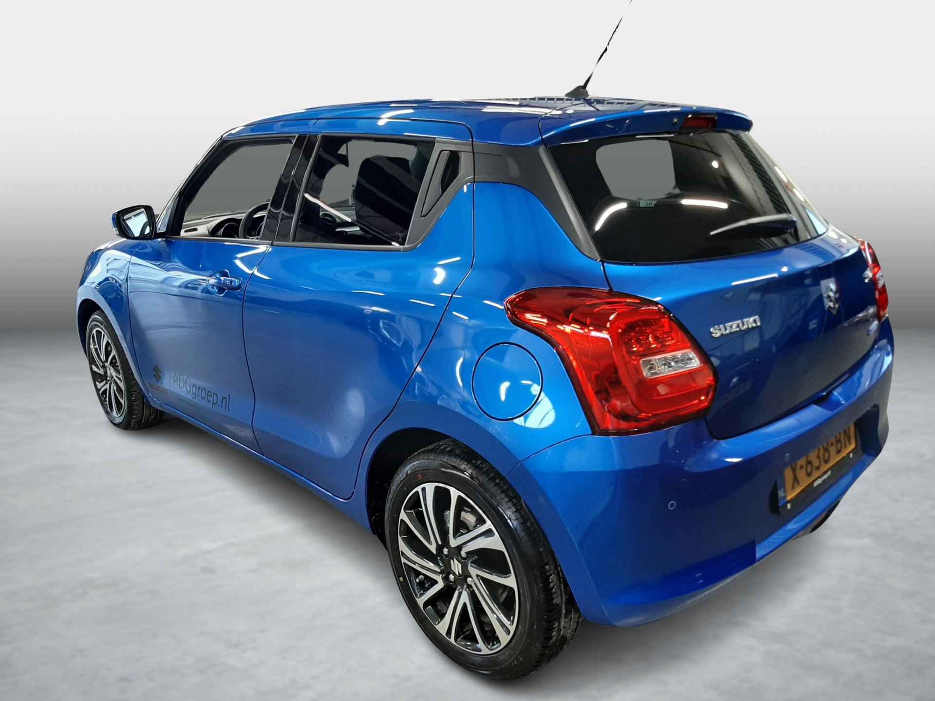 Suzuki Swift 1.2 Style Smart Hybrid | Climate control | Cruise control adaptive | Navigatie | Camera | Parkeersensoren | Stoelverwarming | - 13/34