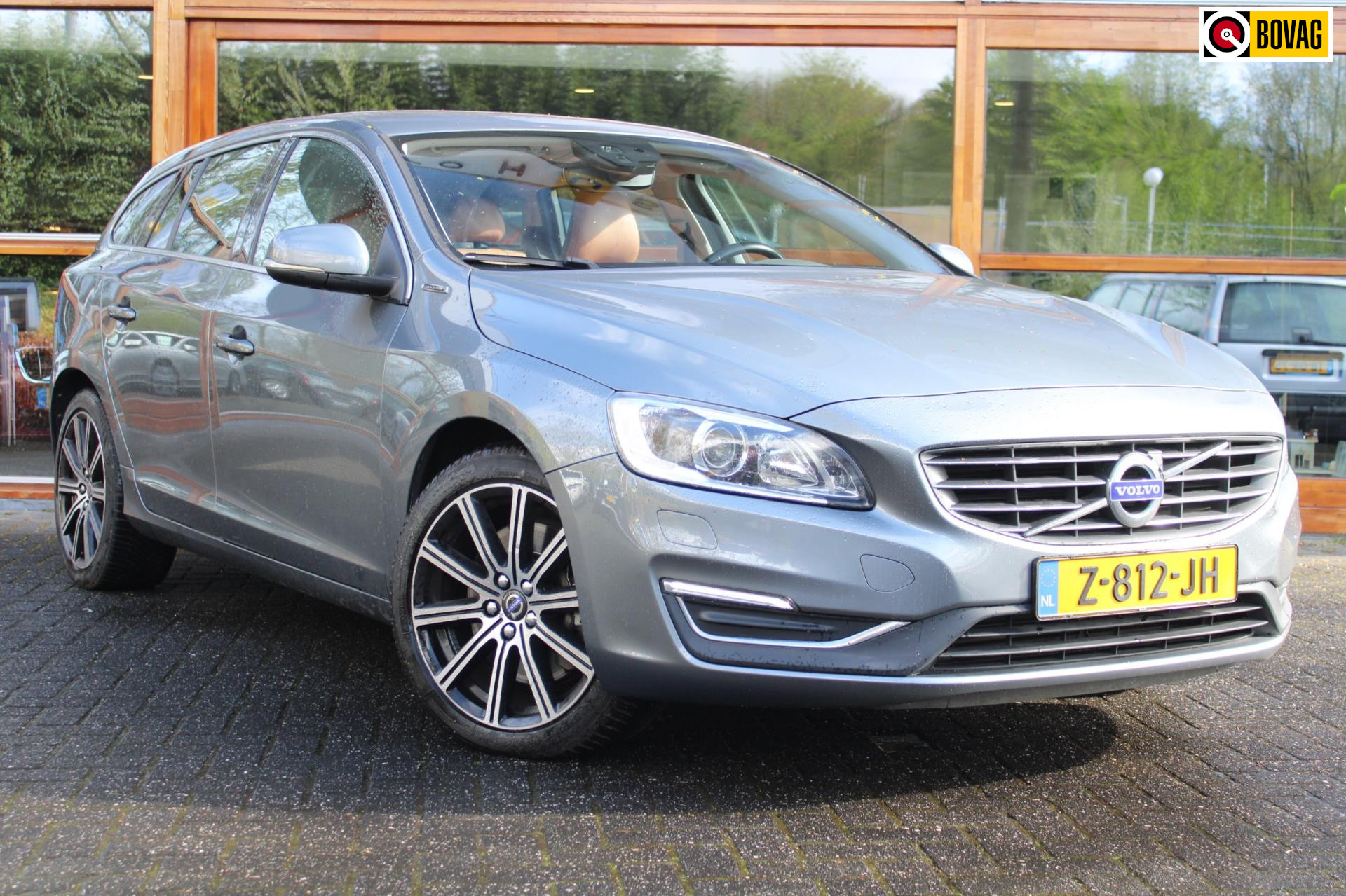 Volvo V60 D5 Twin Engine Special Edition | Standkachel | Stoelverwarming | Cruise-Control |