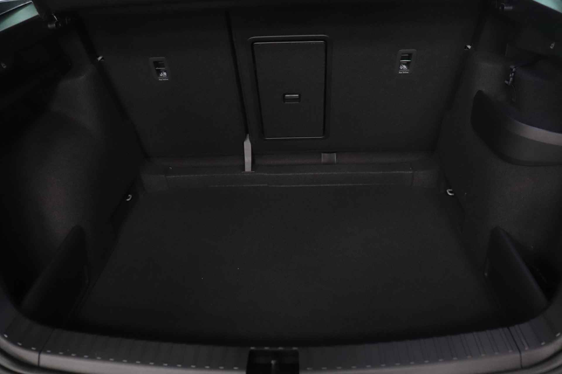 Škoda Karoq 1.5 TSI 150pk DSG ACT Sportline Business | Adaptieve cruise control | Trekhaak wegklapbaar | Stoel- & stuurwiel verwarmd | Camera - 27/38