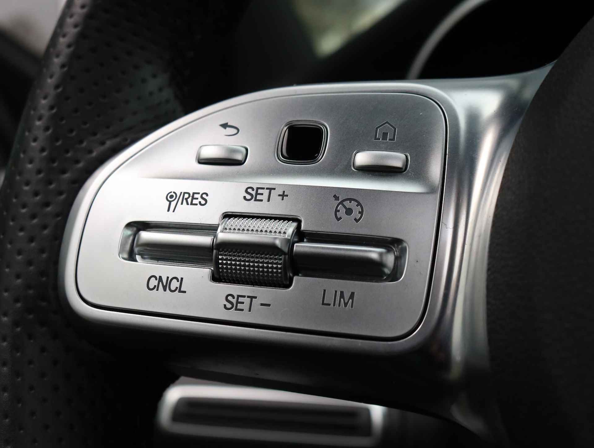Mercedes-Benz C-Klasse Estate 300 e Business Solution AMG | Panorama | Apple Carplay - 17/20