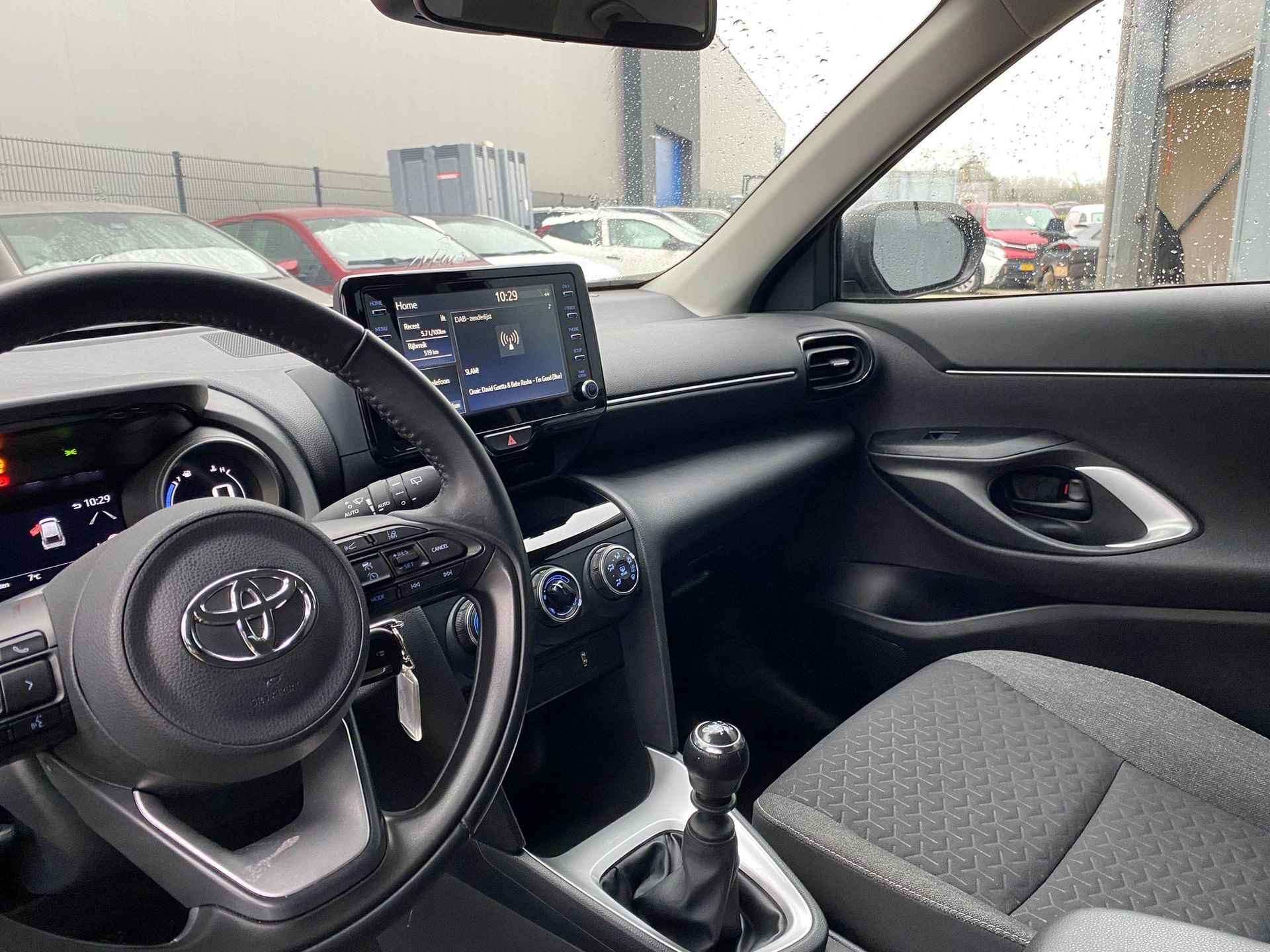 Toyota Yaris Cross 1.5 VVT-I Active | Apple CarPlay/Android Auto Navigatie | Adaptive Cruise Control | Achteruitrijcamera | Trekhaak | Toyota garantie tot 2033! - 7/16