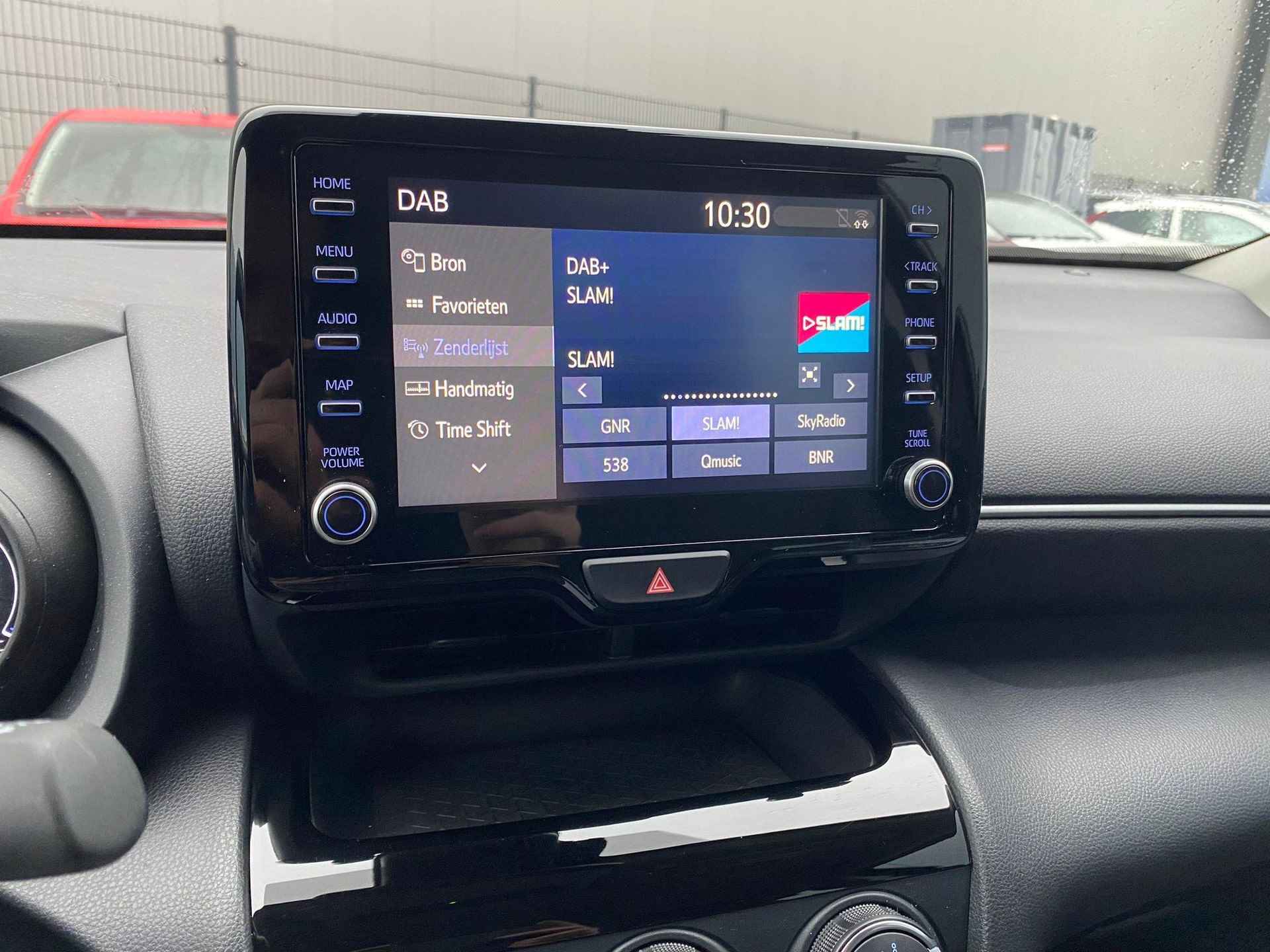 Toyota Yaris Cross 1.5 VVT-I Active | Apple CarPlay/Android Auto Navigatie | Adaptive Cruise Control | Achteruitrijcamera | Trekhaak | Toyota garantie tot 2033! - 12/16