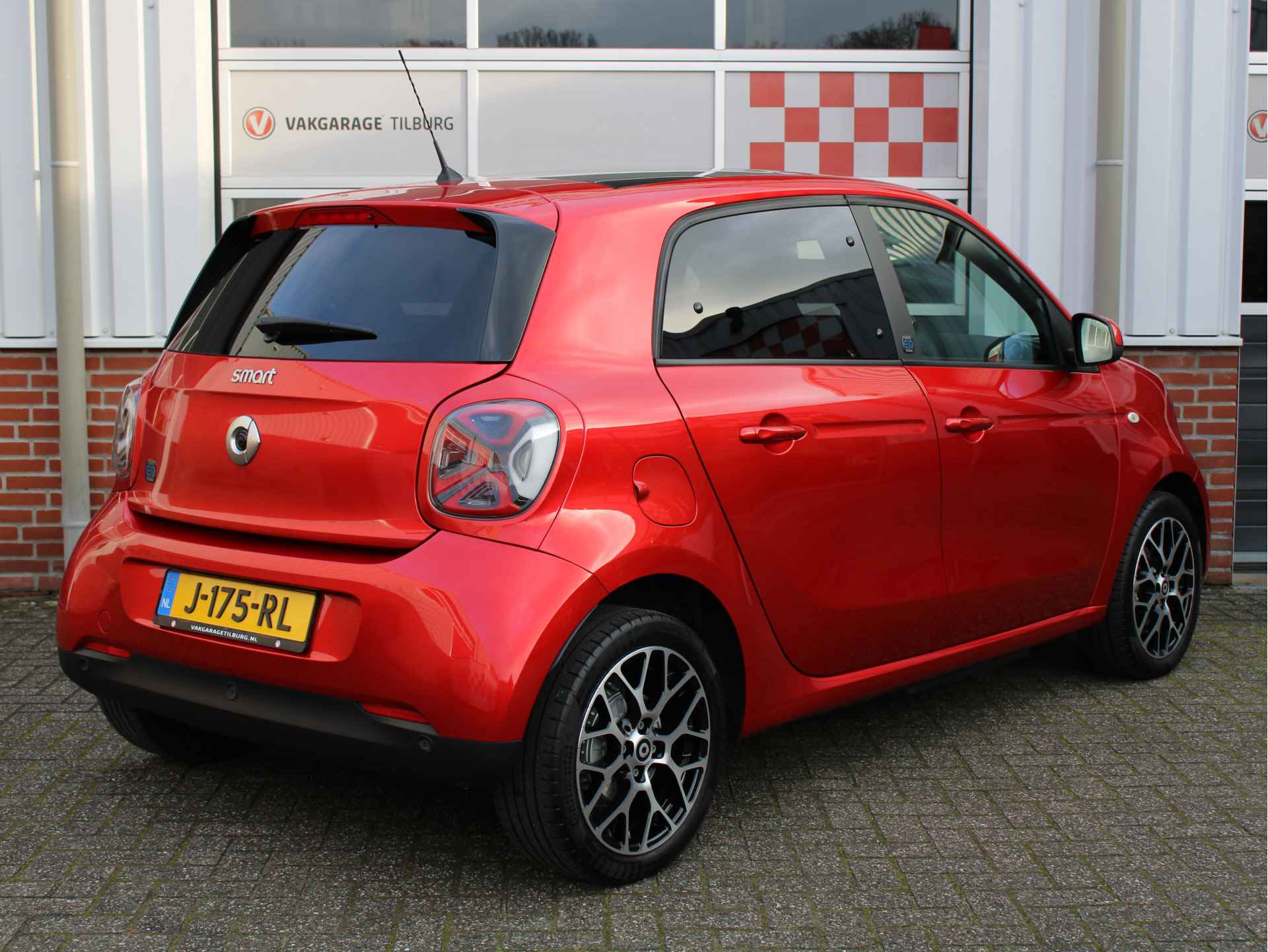 Smart Forfour EQ Comfort PLUS /NAVI/Climate/Cruise control/Achteruitrijcamera/PDC/Leder/Panoramadak/Stoelverwarming/NAP! - 3/57