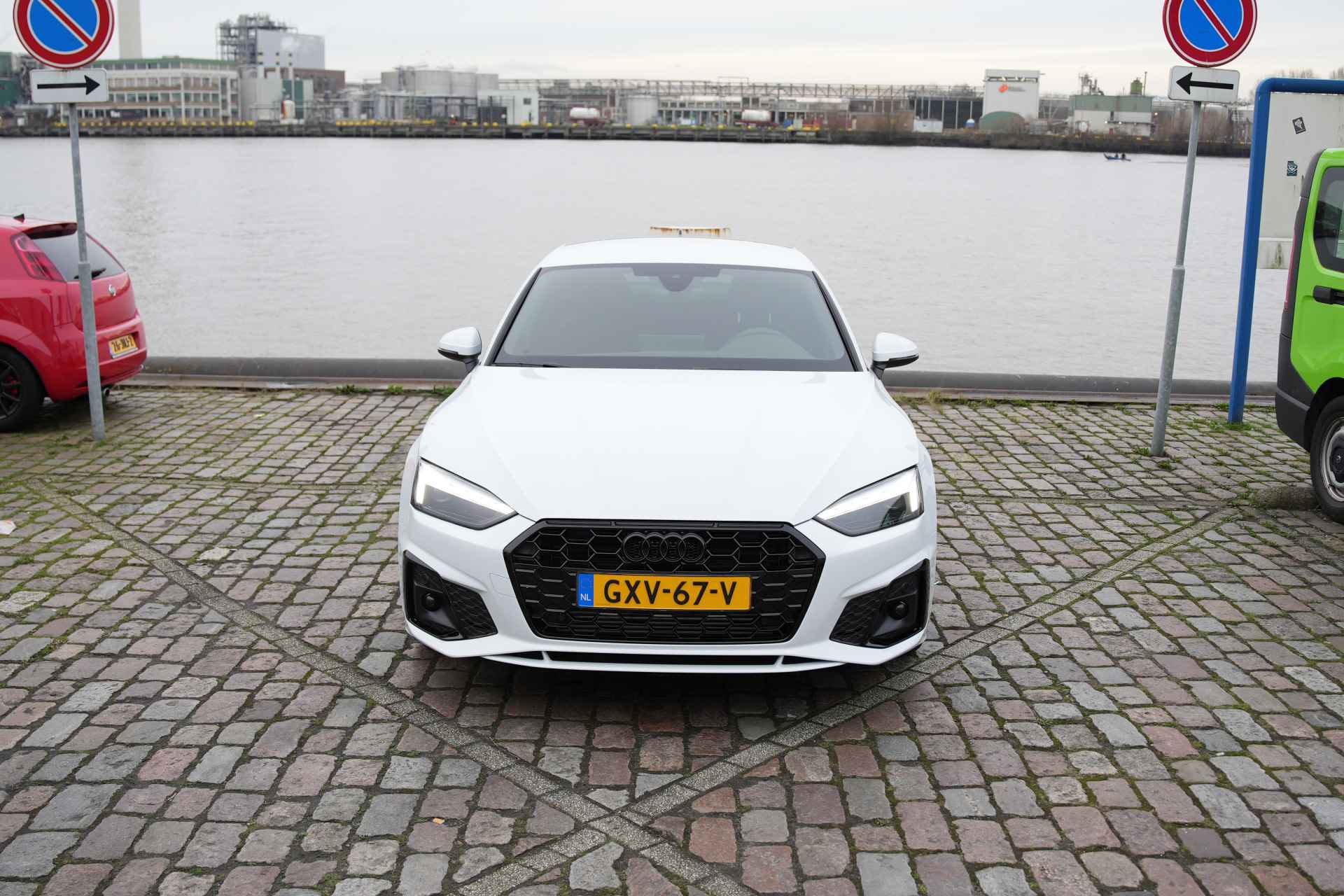 Audi A5 Sportback 35 TFSI 150pk S edition Competition | Optiekpakket zwart plus | Achteruitrijcamera | Stoelverwarming - 4/38