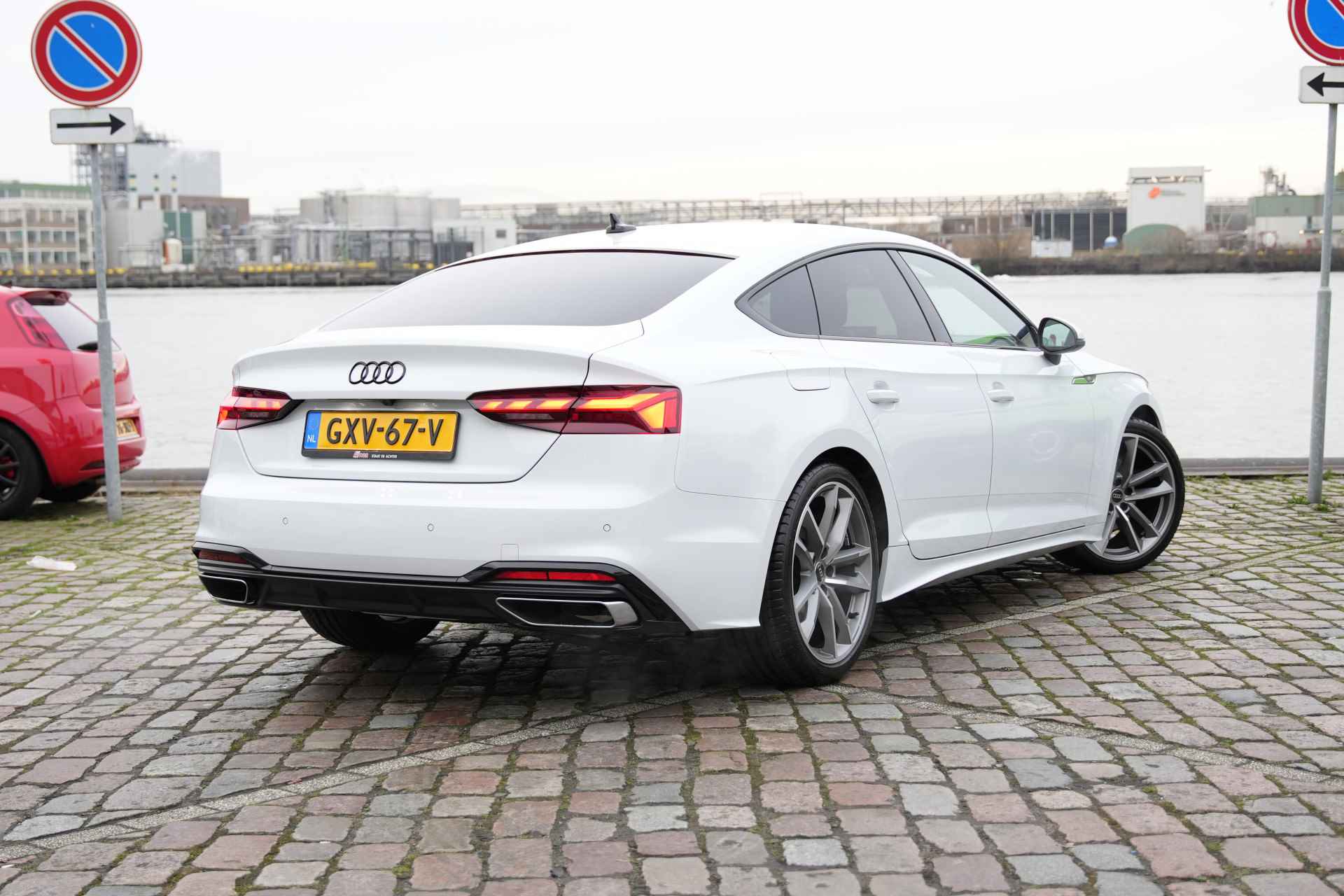 Audi A5 Sportback 35 TFSI 150pk S edition Competition | Optiekpakket zwart plus | Achteruitrijcamera | Stoelverwarming - 11/38