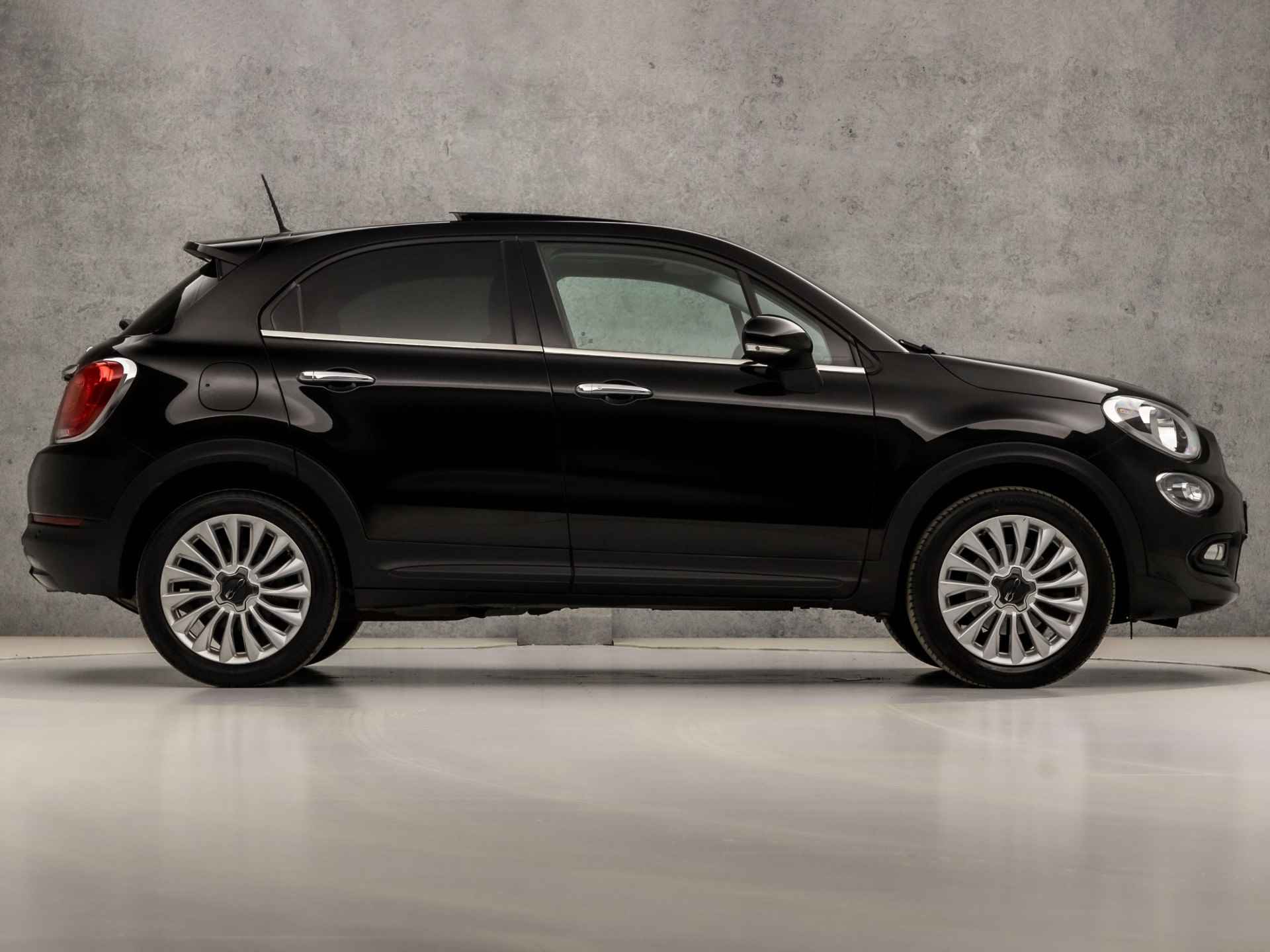 Fiat 500X 1.6 S-Design Sprot (PANORAMADAK, APPLE CARPLAY, GROOT NAVI, CLIMATE, LEDER, SPORTSTOELEN, GETINT GLAS, PARKEERSENSOREN, CRUISE, ELEK PAKKET, NIEUWSTAAT) - 4/35