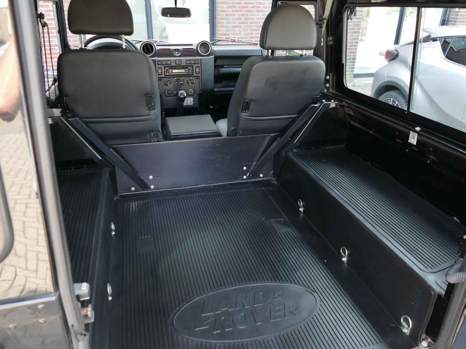 Land Rover Defender 2.4 TD HT 90" E (marge) stoelverwarming | airco - 24/35