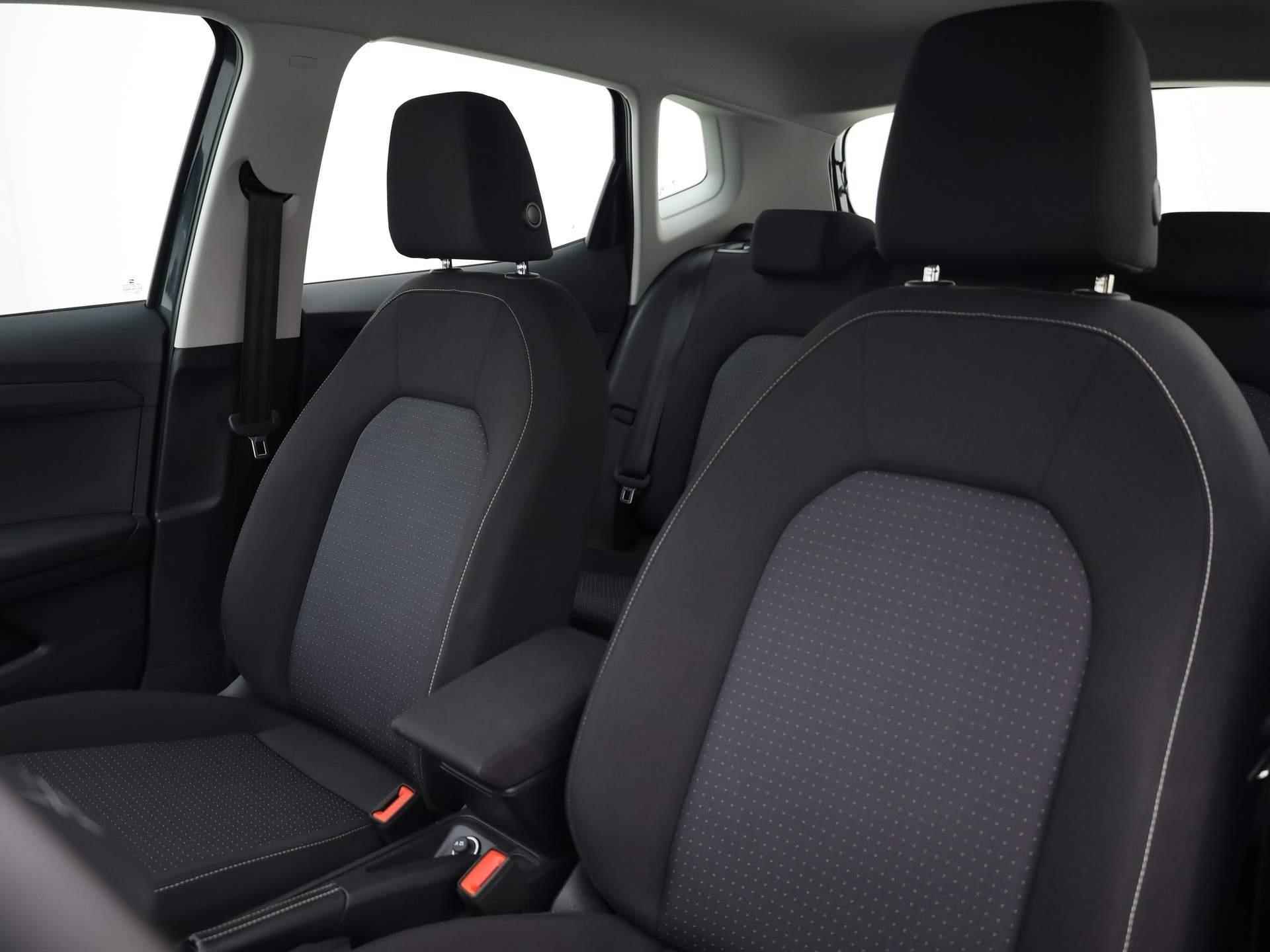 SEAT Arona 1.0TSI/110PK Style · Navigatie · Parkeersensoren · Ad.cruise control - 5/35