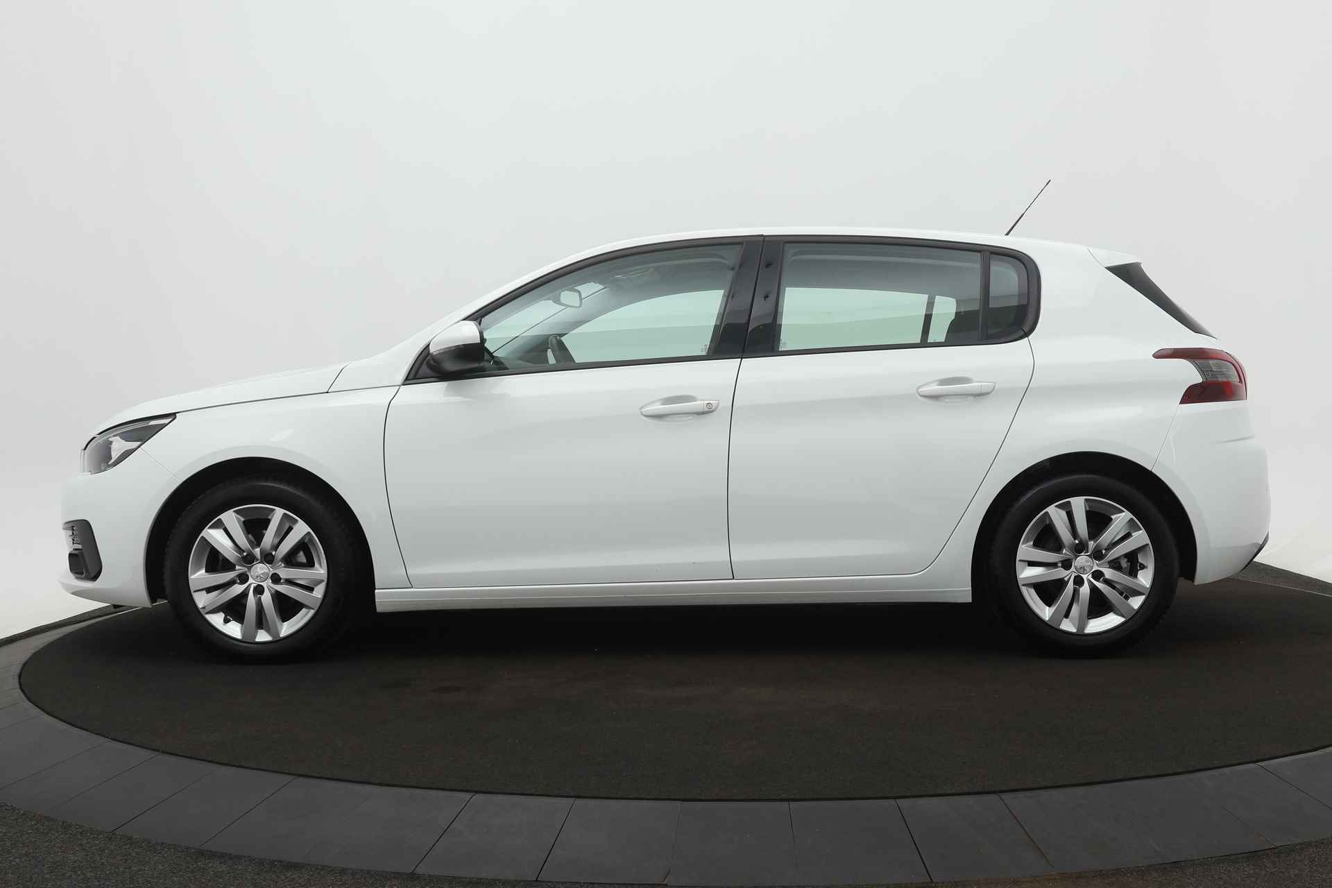 Peugeot 308 BWJ 2021 / 1.2 PT 111 PK Active Pack / Virtual cockpit / Clima / Trekhaak / Carplay / DAB / Cruise / Navi / PDC / LMV - 7/34