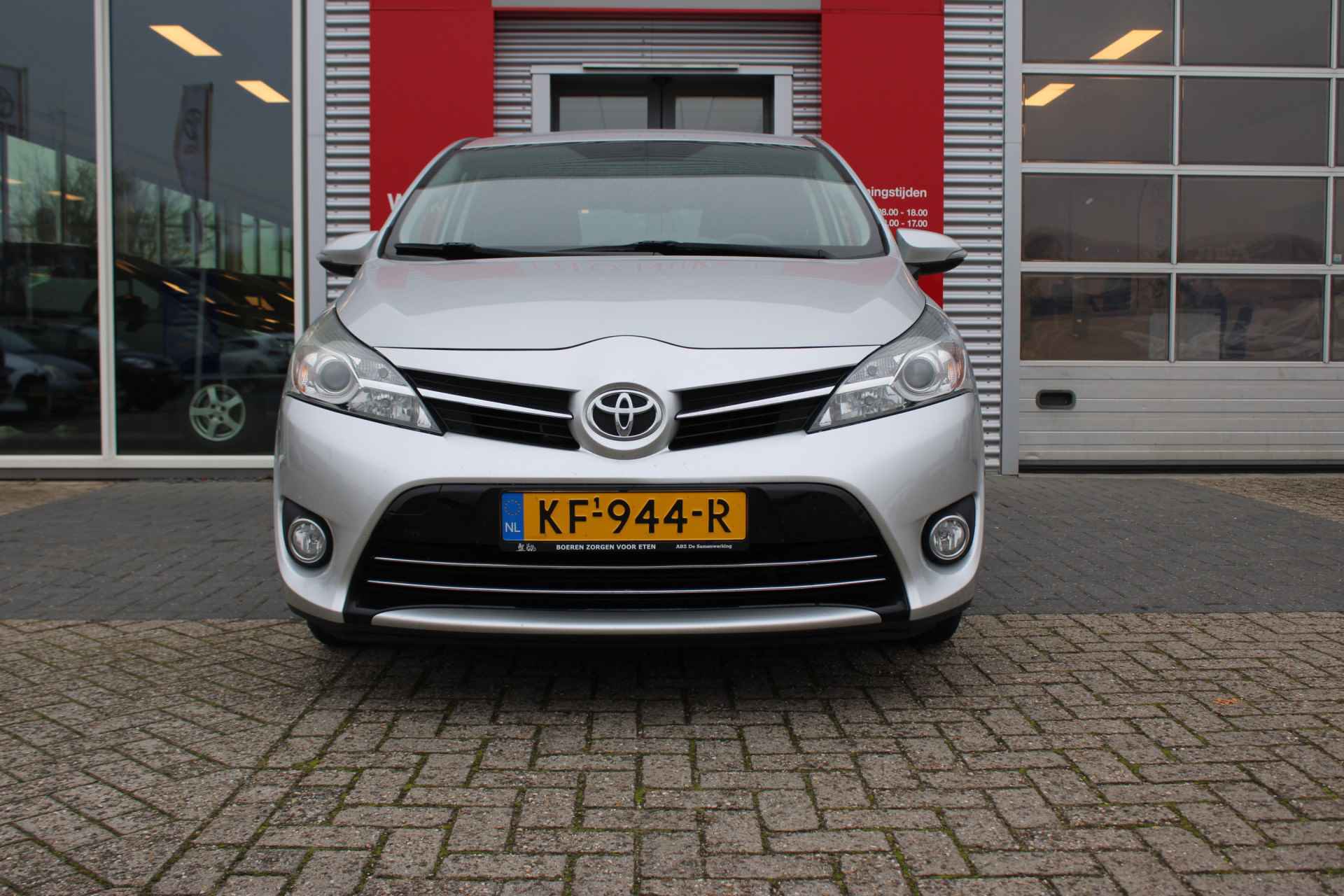 Toyota Verso 1.8 VVT-i Business Limited 7p met trekhaak - 5/41