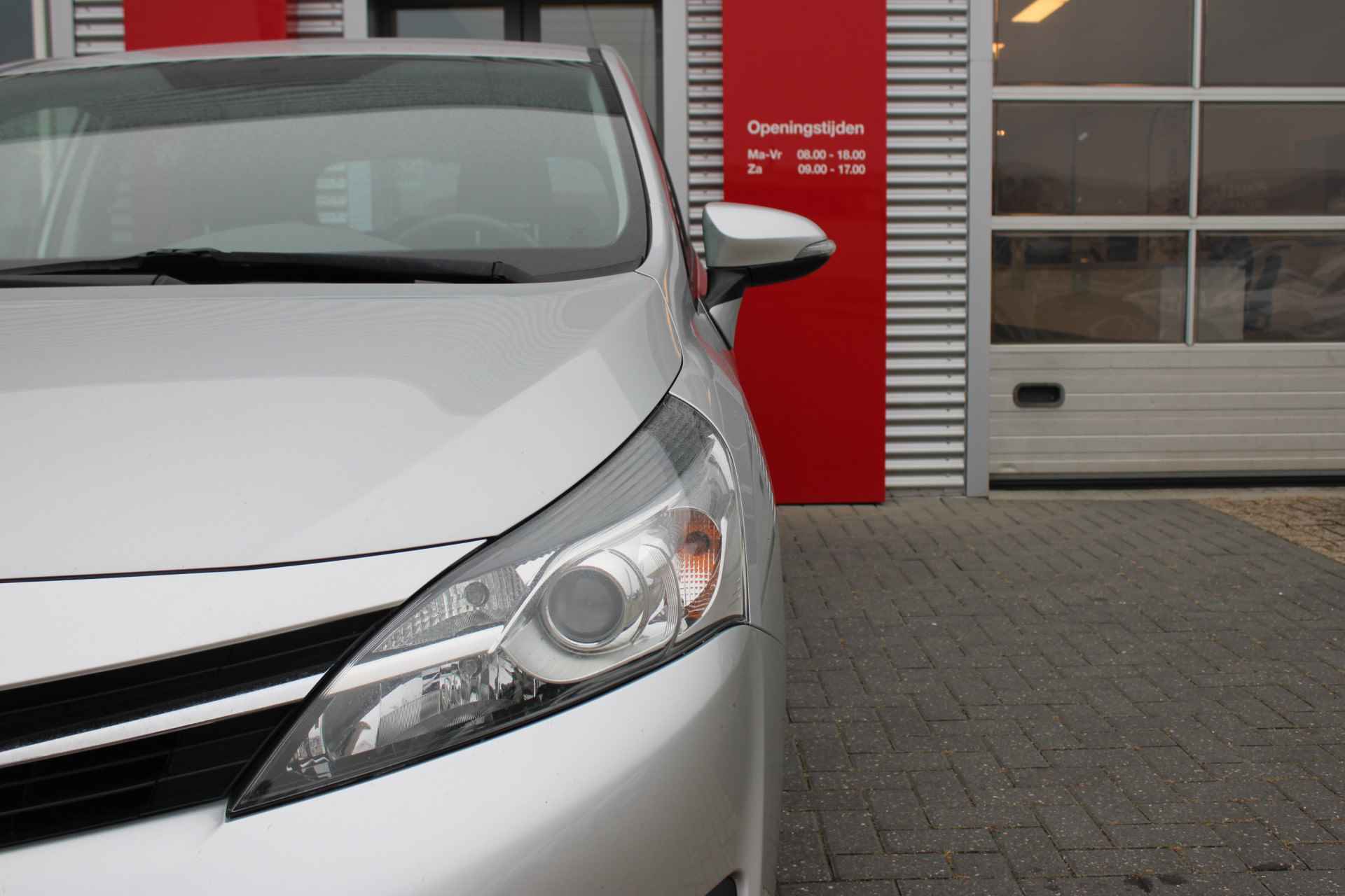 Toyota Verso 1.8 VVT-i Business Limited 7p met trekhaak - 7/41