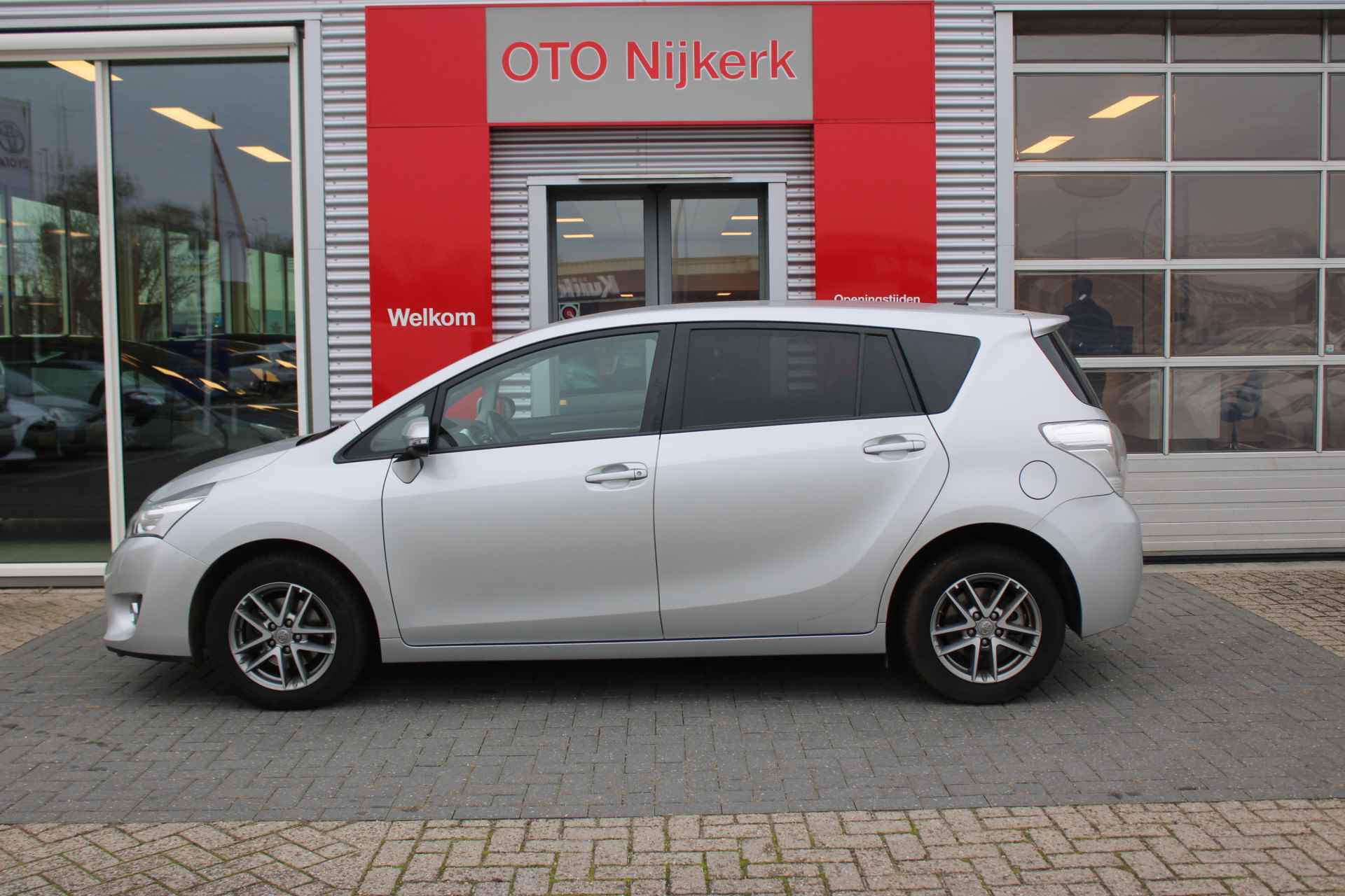 Toyota Verso 1.8 VVT-i Business Limited 7p met trekhaak - 8/41