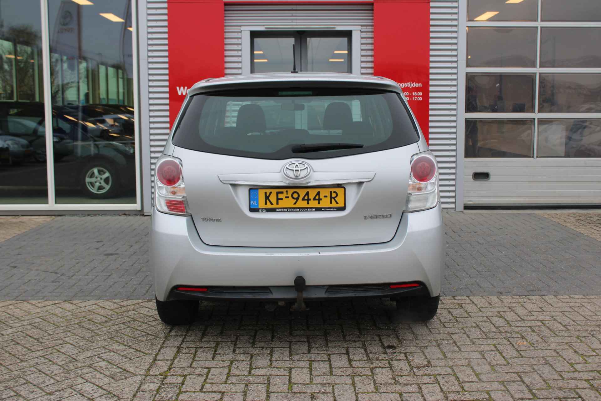 Toyota Verso 1.8 VVT-i Business Limited 7p met trekhaak - 9/41