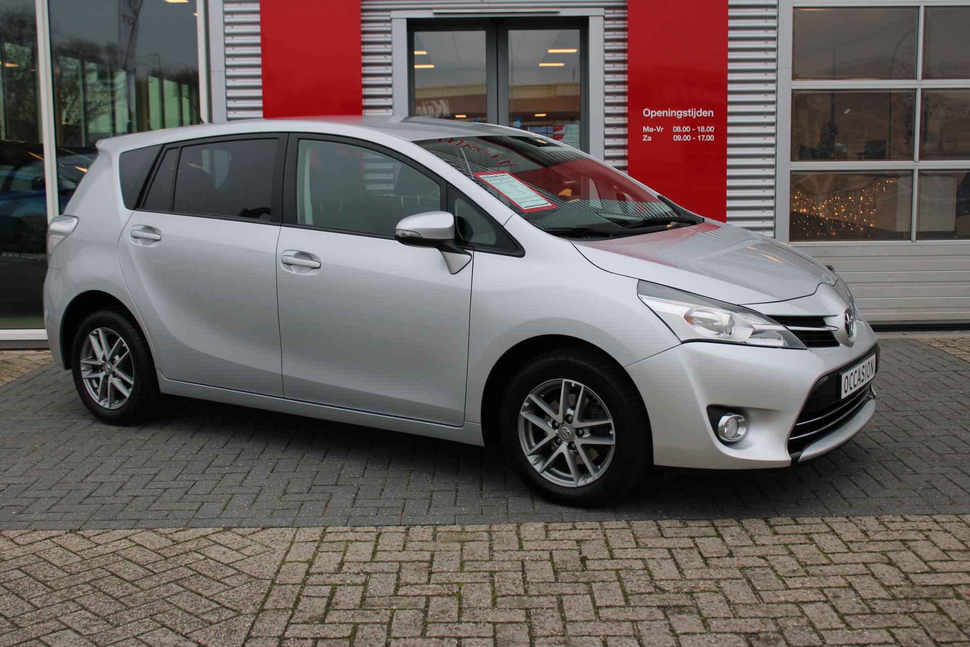 Toyota Verso 1.8 VVT-i Business Limited 7p met trekhaak - 3/47