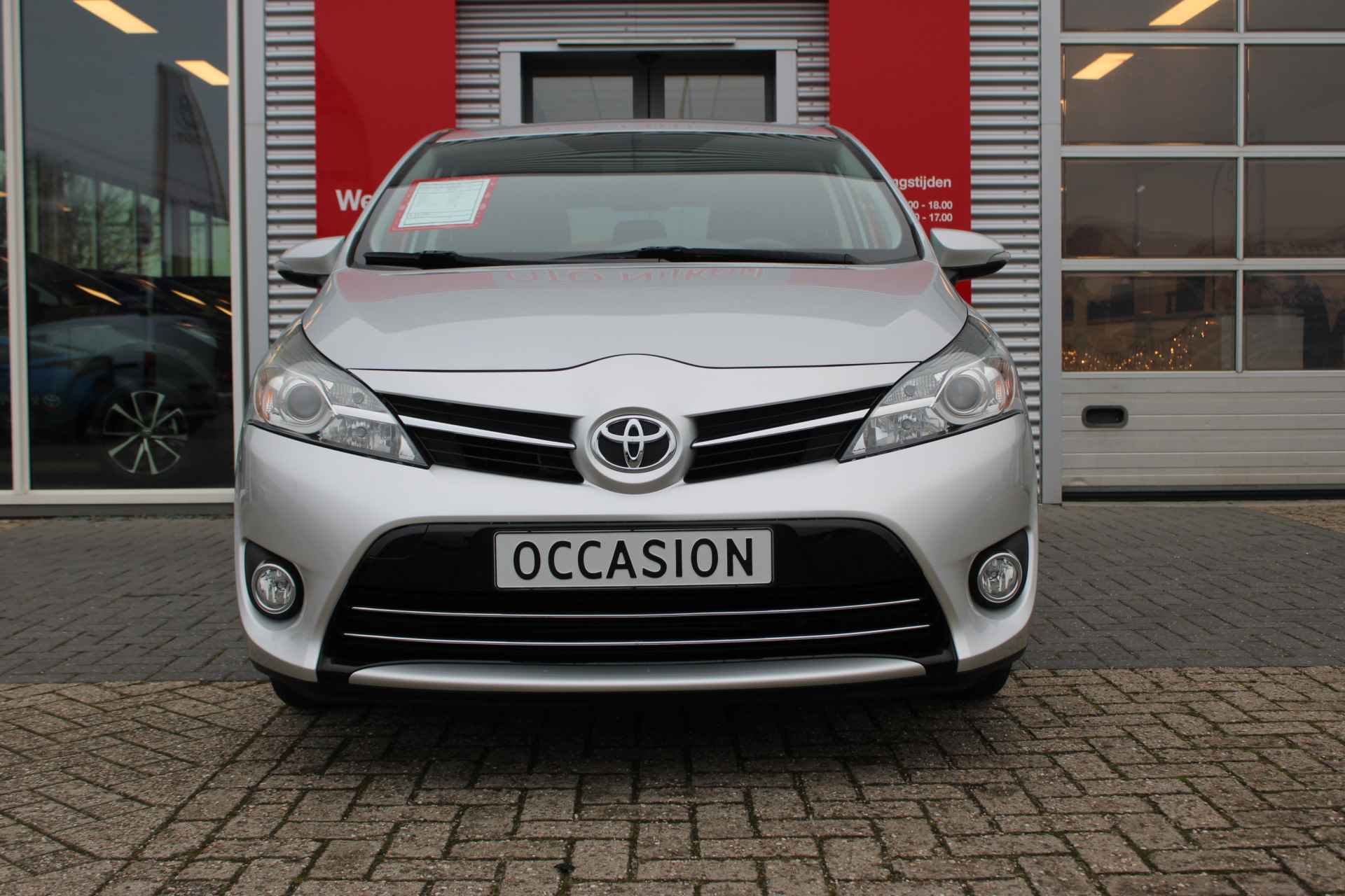 Toyota Verso 1.8 VVT-i Business Limited 7p met trekhaak - 5/47