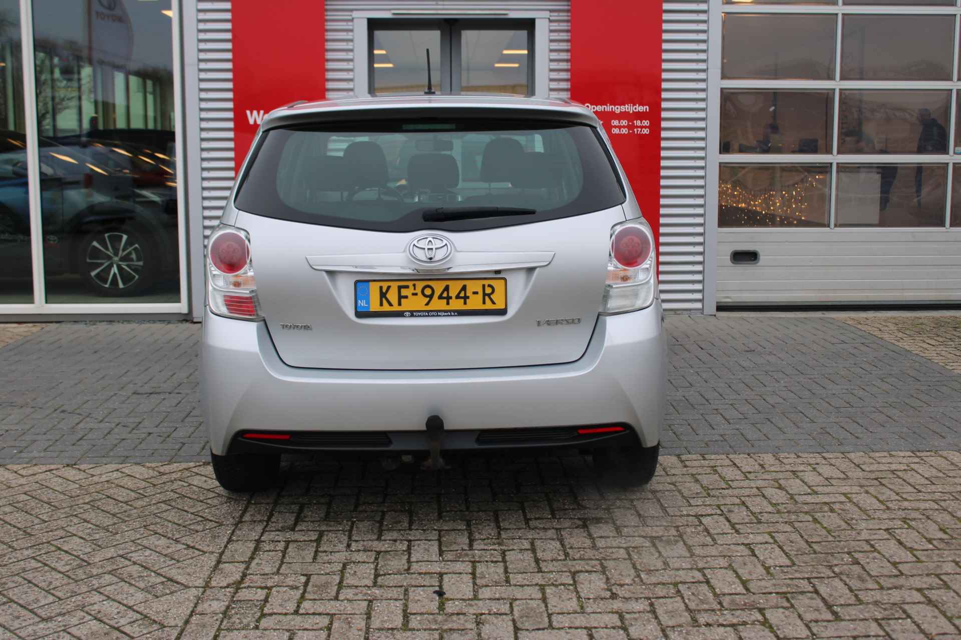 Toyota Verso 1.8 VVT-i Business Limited 7p met trekhaak - 9/47