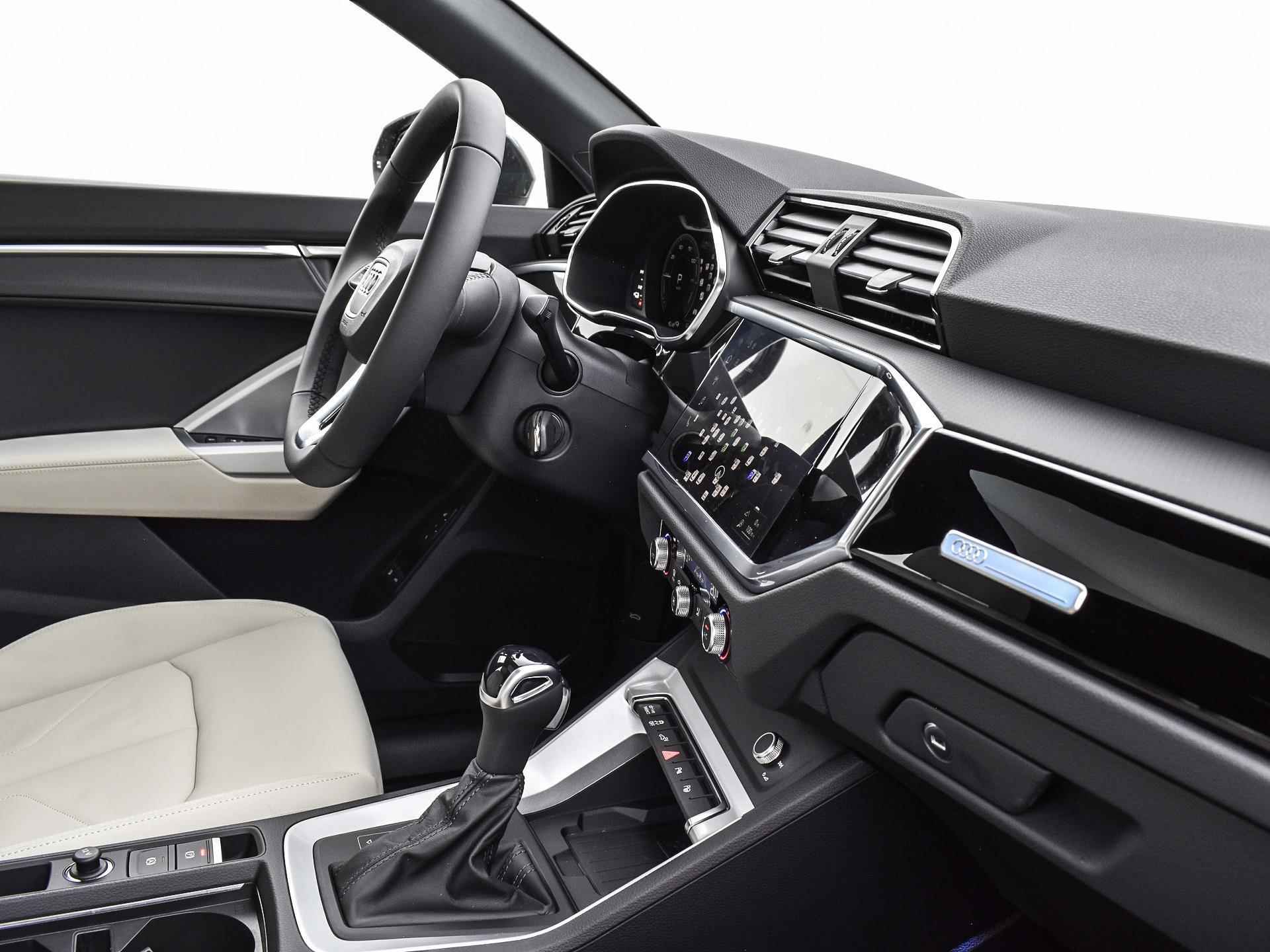 Audi Q3 Sportback Advanced edition 45 TFSI e 180 kW / 245 pk Sportba · MEGA Sale - 18/38