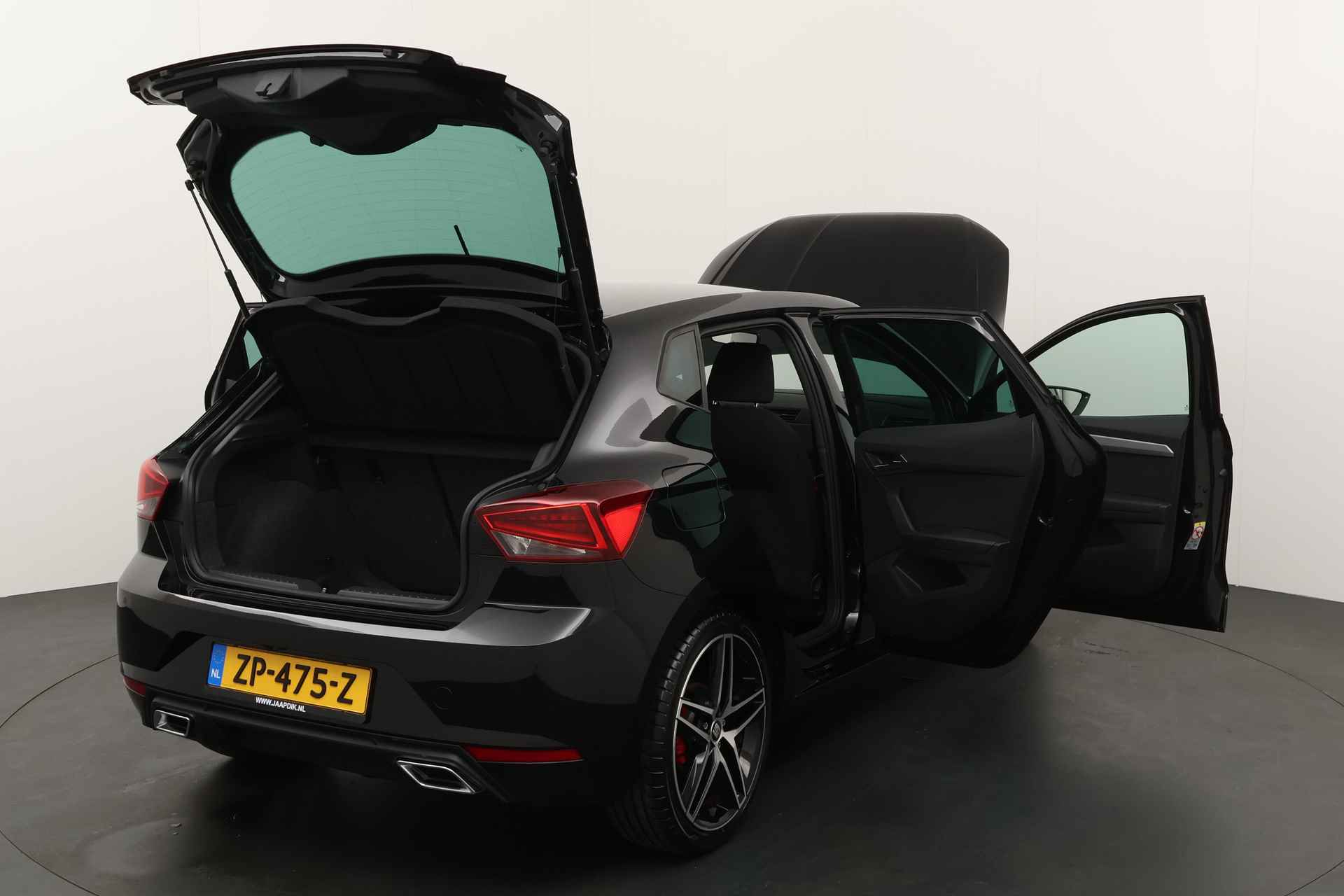 SEAT Ibiza BWJ 2019 | 1.0 TSI 16PK FR Bus Intense | CLIMA | BEATS | CAMERA A | 18'' LMV \ PRIVACY GLASS | CARPLAY | SPORTSTOELEN | - 17/32