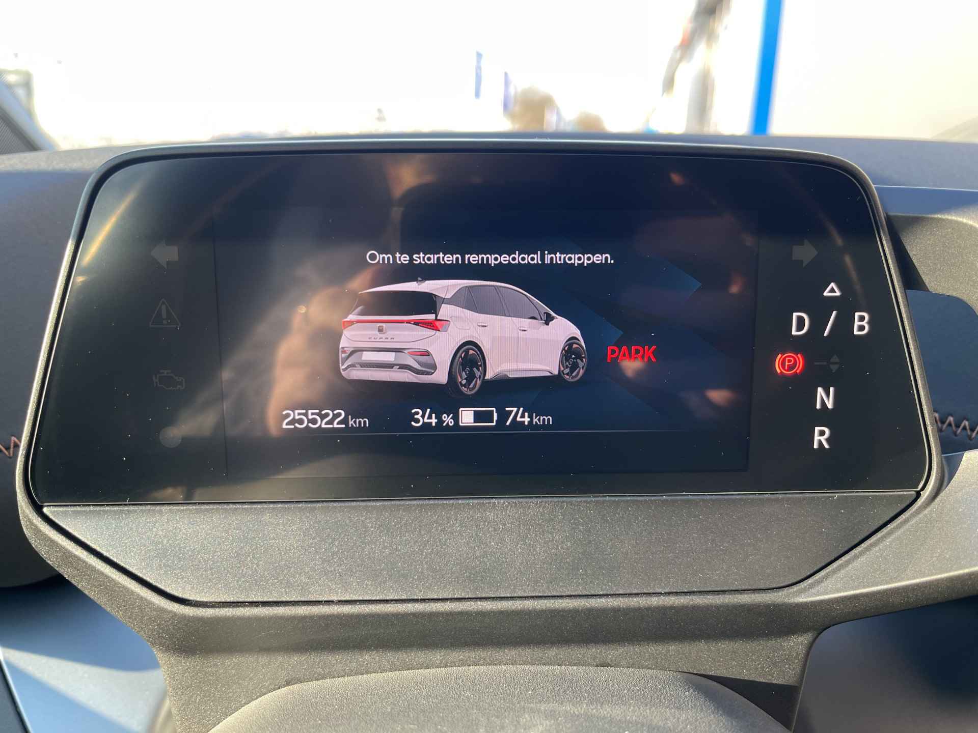 CUPRA Born Performance 62 kWh / WARMTEPOMP/ CAMERA/ PARK. SENSOREN/ LED/ STOEL-STUUR VERWARM./ ADAPT. CRUISE/ APP-CONNECT/ KEYLESS/ NAVI/ CLIMA/ DAB/ 19" LMV - 12/41