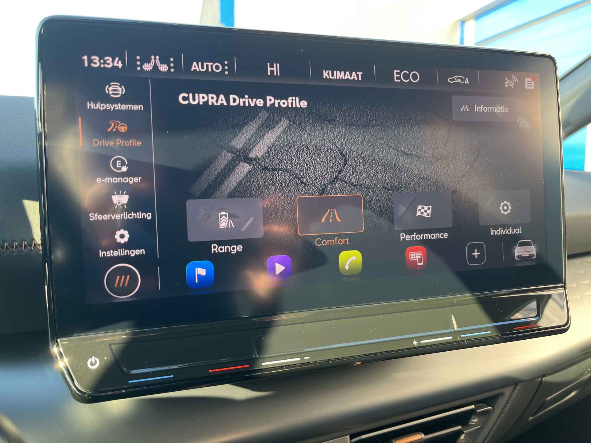 CUPRA Born Performance 62 kWh / WARMTEPOMP/ CAMERA/ PARK. SENSOREN/ LED/ STOEL-STUUR VERWARM./ ADAPT. CRUISE/ APP-CONNECT/ KEYLESS/ NAVI/ CLIMA/ DAB/ 19" LMV - 20/41