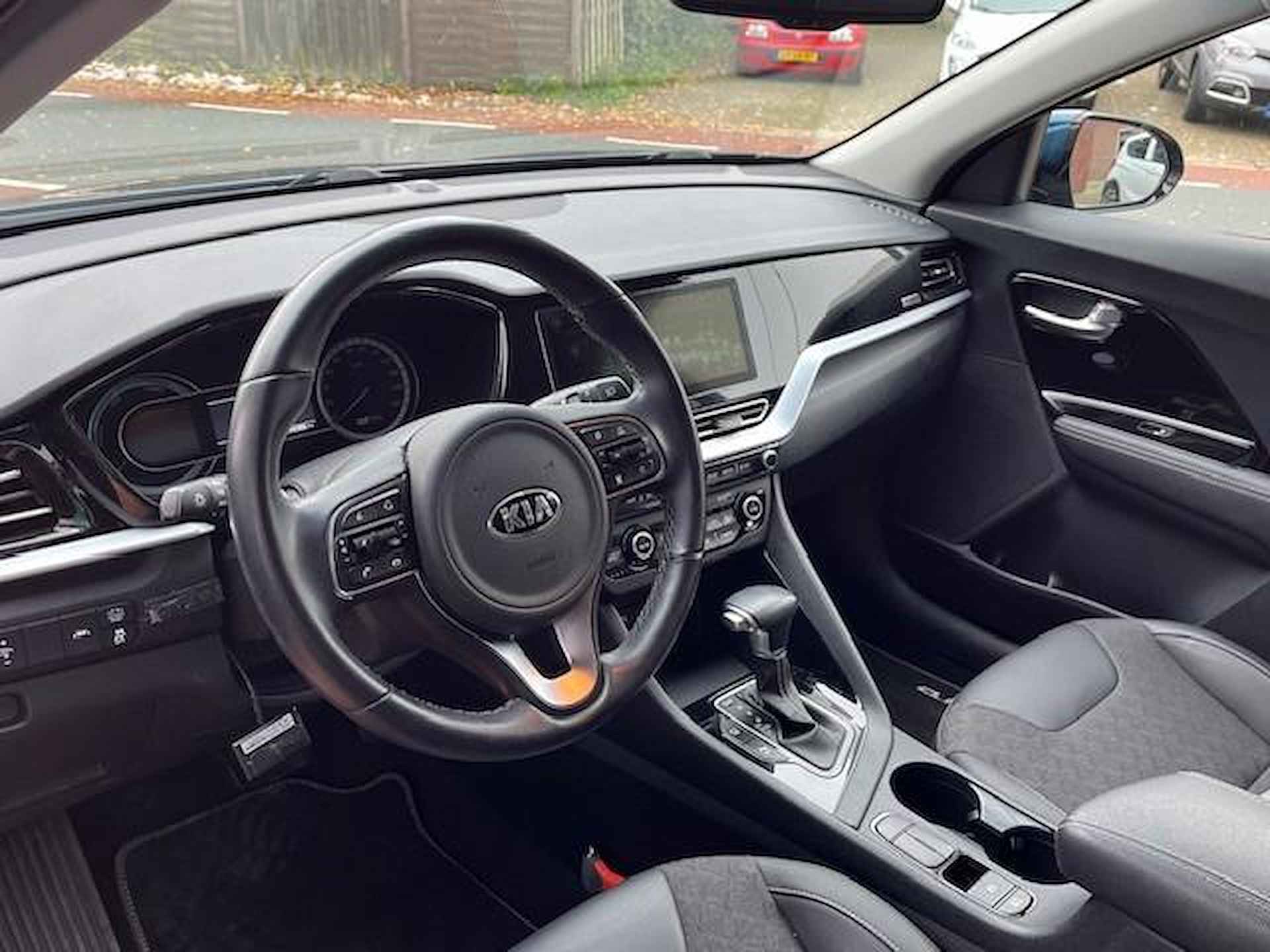 Kia Niro 1.6 GDi Hybrid DynamicLine - 6/16