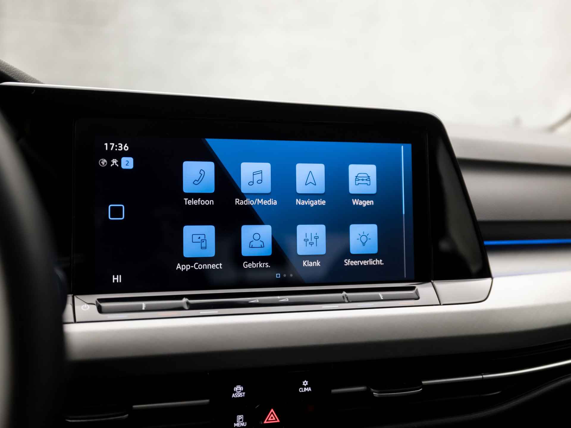 Volkswagen Golf 1.0 TSI Life Sport Automaat (APPLE CARPLAY, GROOT NAVI, SFEERVERLICHTING, SPORTSTOELEN, DAB+, ADAPTIVE CRUISE, PARKEERSENSOREN, NIEUWE APK, NIEUWSTAAT) - 25/39