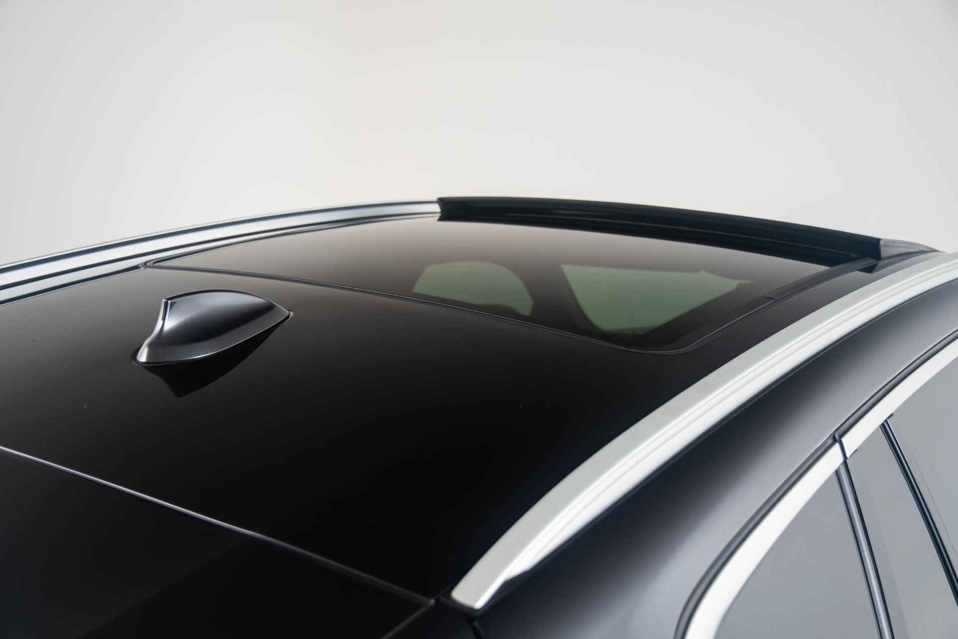 BMW X3 xDrive30e High Executive M Sportpakket - Trekhaak - Panoramadak - Comfort Access - Laserlight - Driving Assistant - Head-up Display - HIFI Soundsystem - 19/39