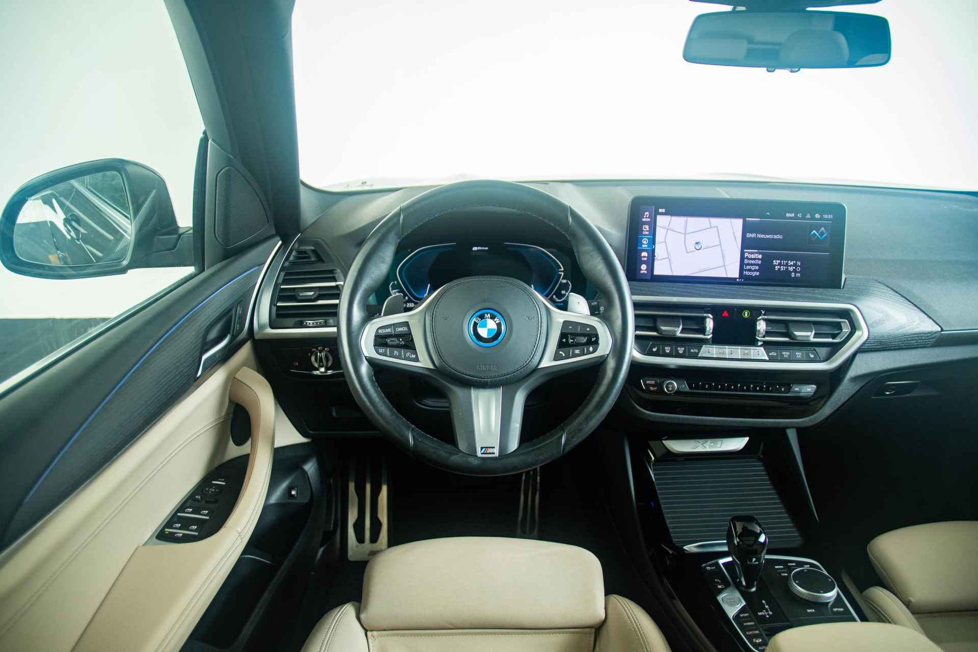 BMW X3 xDrive30e High Executive M Sportpakket - Trekhaak - Panoramadak - Comfort Access - Laserlight - Driving Assistant - Head-up Display - HIFI Soundsystem - 23/39