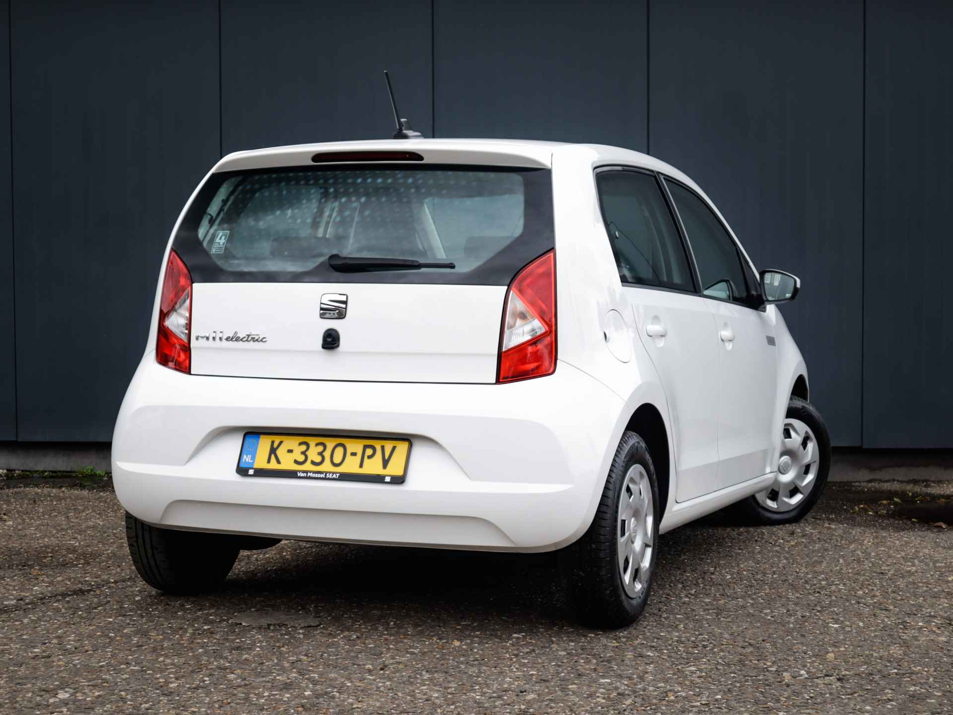 SEAT Mii Electric Electric (83PK), (Subsidie Mogelijk) 2e-Eig, NL-Auto, Airco/Climate-Control, DAB, Lane-Assist, Bluetooth, Privacy-Glas - 4/35