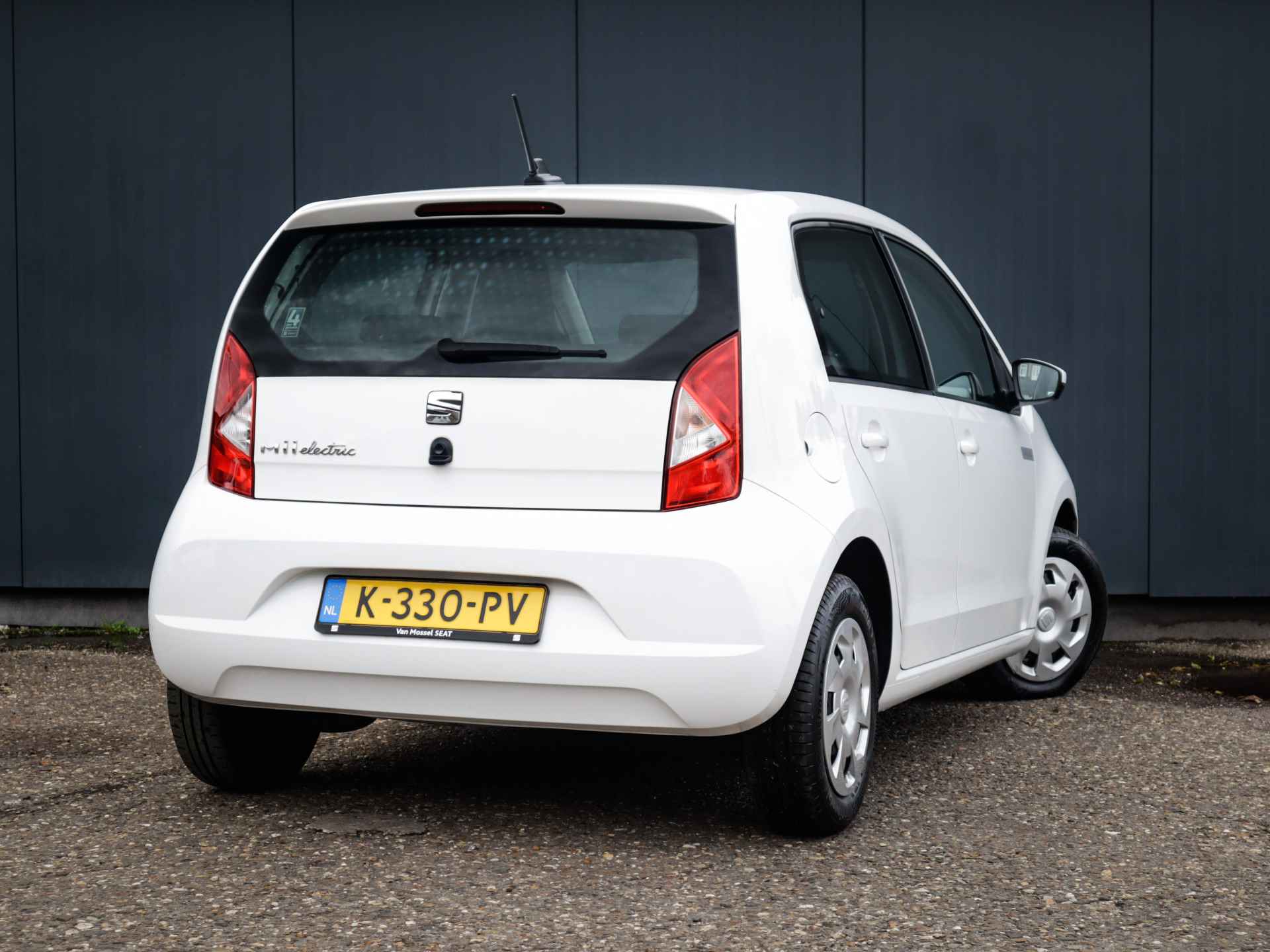 SEAT Mii Electric Electric (83PK), (Subsidie Mogelijk) 2e-Eig, NL-Auto, Airco/Climate-Control, DAB, Lane-Assist, Bluetooth, Privacy-Glas - 4/35