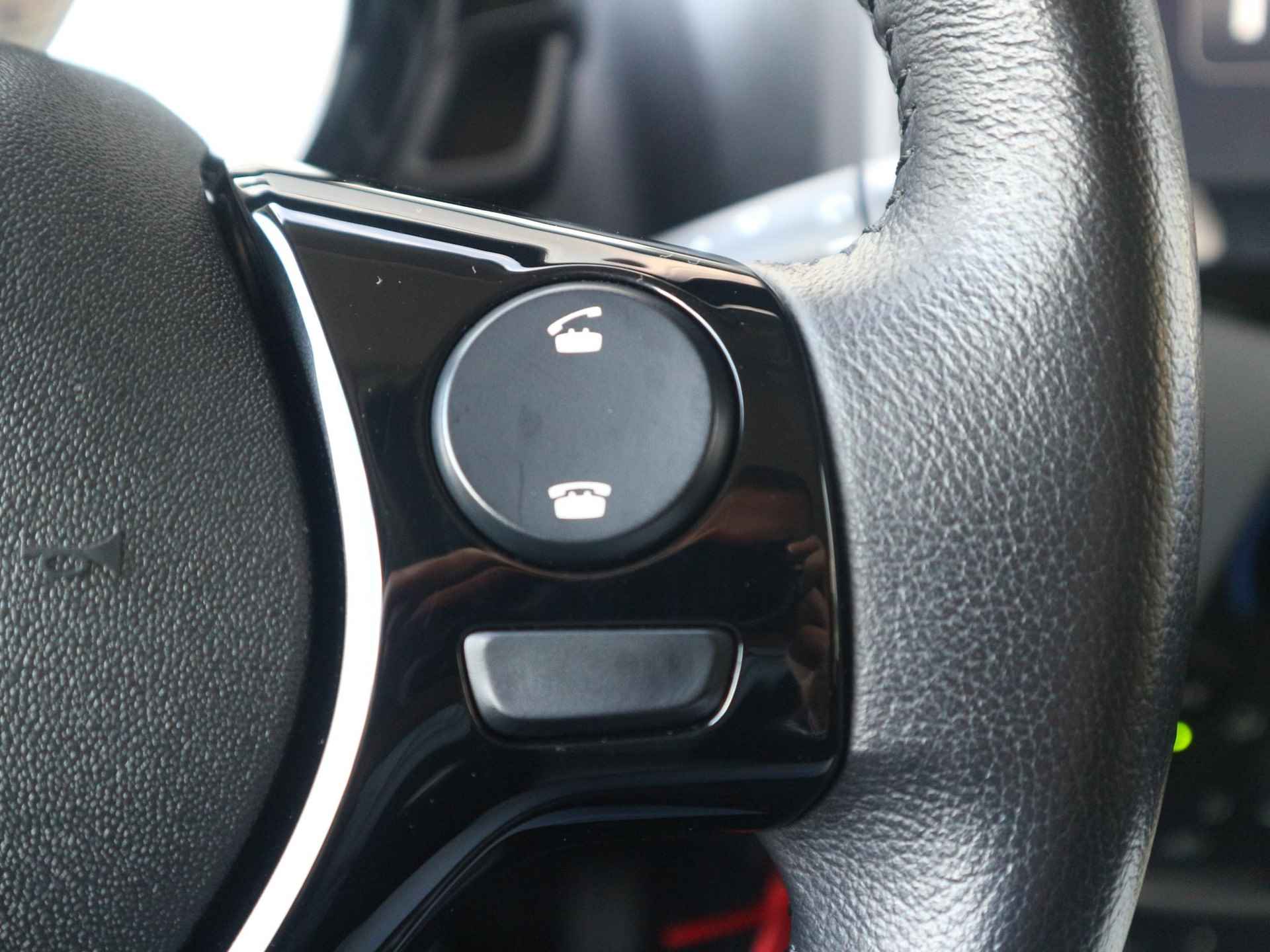 Peugeot 108 1.0 e-VTi Active TOP! Open Dak | Airco | Apple Carplay | Bluetooth Telefoonverbinding - 20/36