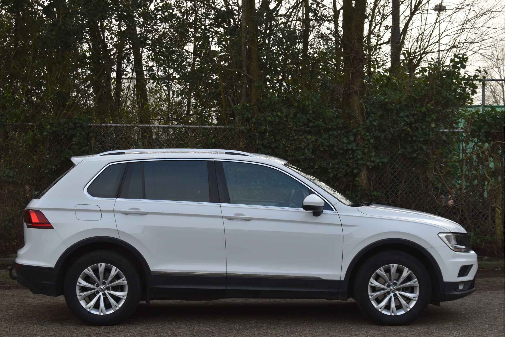 Volkswagen Tiguan 1.5 TSI ACT 150 pk Comfortline Business | NL-Auto | Afn.trekhaak | Carplay | DAB | Adapt.Cruise Contr | LM-Velgen | NAP - 6/57