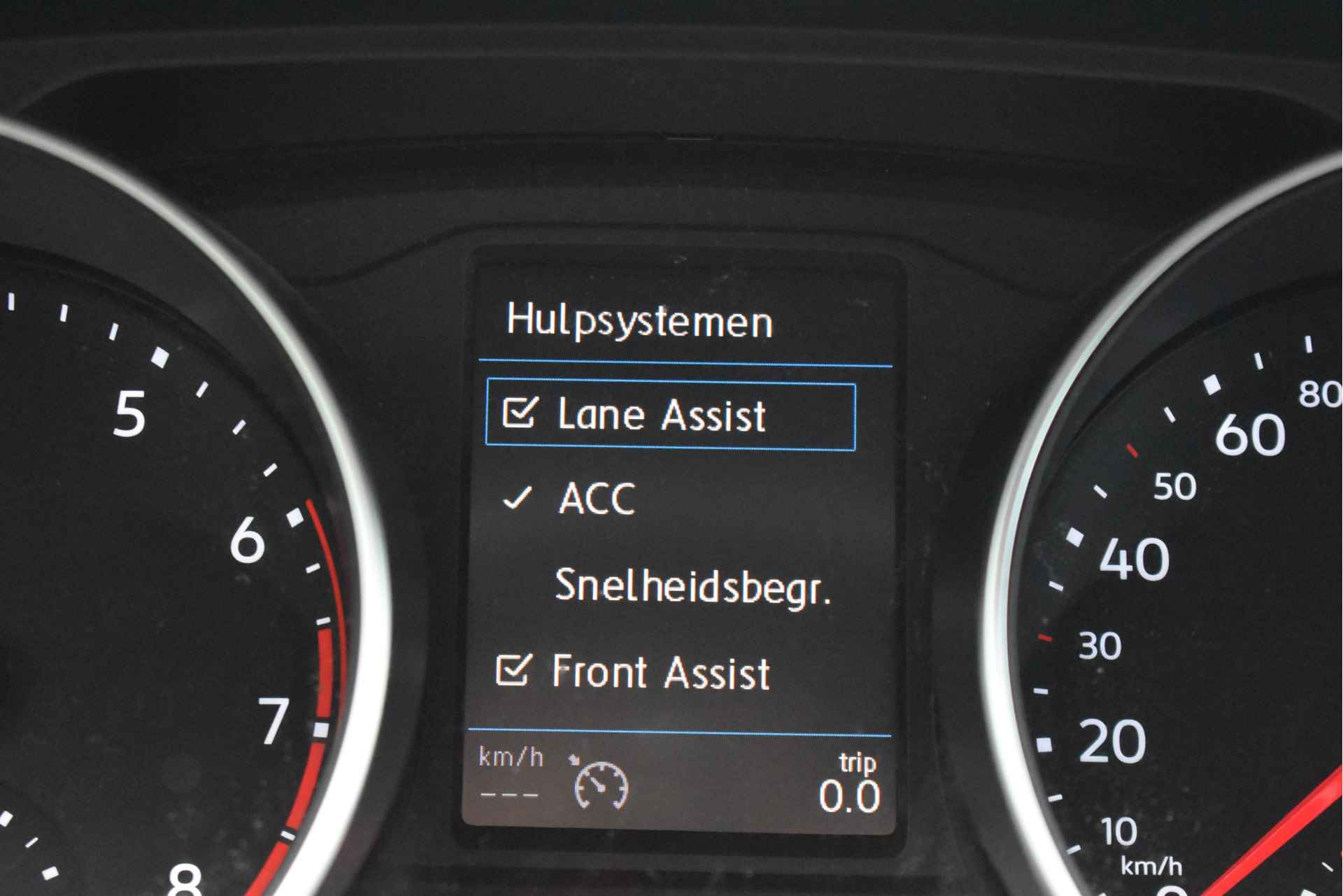 Volkswagen Tiguan 1.5 TSI ACT 150 pk Comfortline Business | NL-Auto | Afn.trekhaak | Carplay | DAB | Adapt.Cruise Contr | LM-Velgen | NAP - 14/57