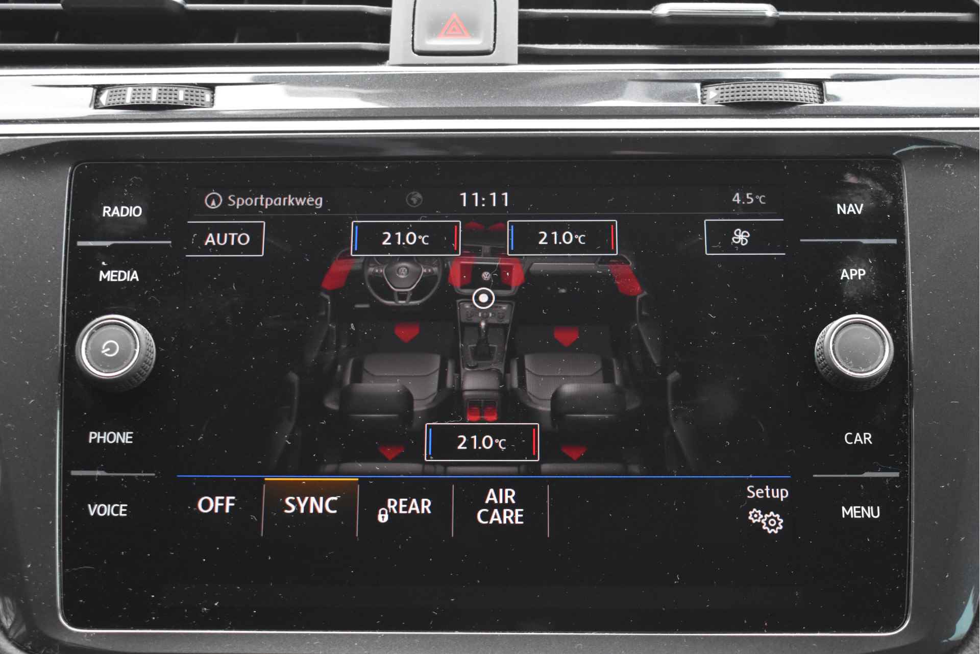 Volkswagen Tiguan 1.5 TSI ACT 150 pk Comfortline Business | NL-Auto | Afn.trekhaak | Carplay | DAB | Adapt.Cruise Contr | LM-Velgen | NAP - 20/57