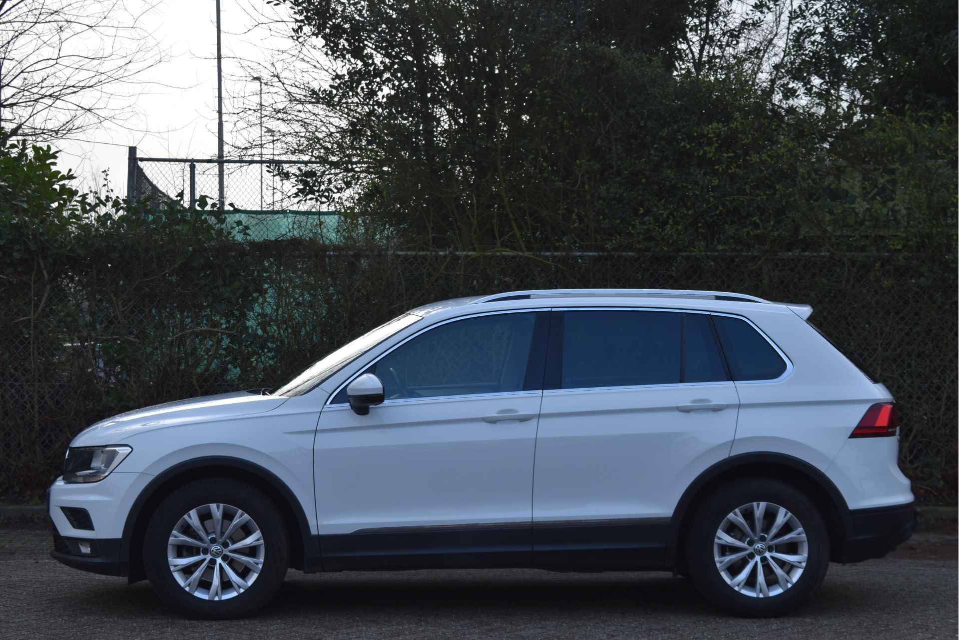 Volkswagen Tiguan 1.5 TSI ACT 150 pk Comfortline Business | NL-Auto | Afn.trekhaak | Carplay | DAB | Adapt.Cruise Contr | LM-Velgen | NAP - 25/57