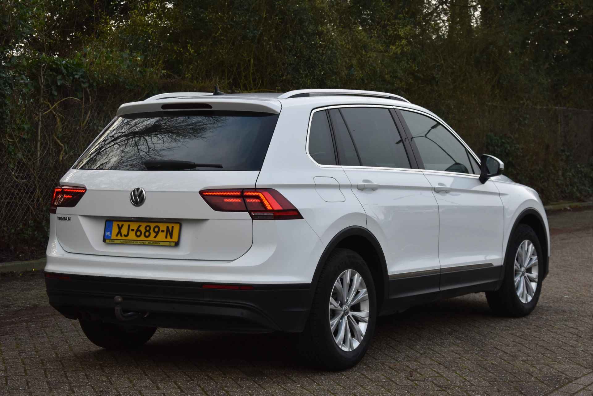 Volkswagen Tiguan 1.5 TSI ACT 150 pk Comfortline Business | NL-Auto | Afn.trekhaak | Carplay | DAB | Adapt.Cruise Contr | LM-Velgen | NAP - 27/57