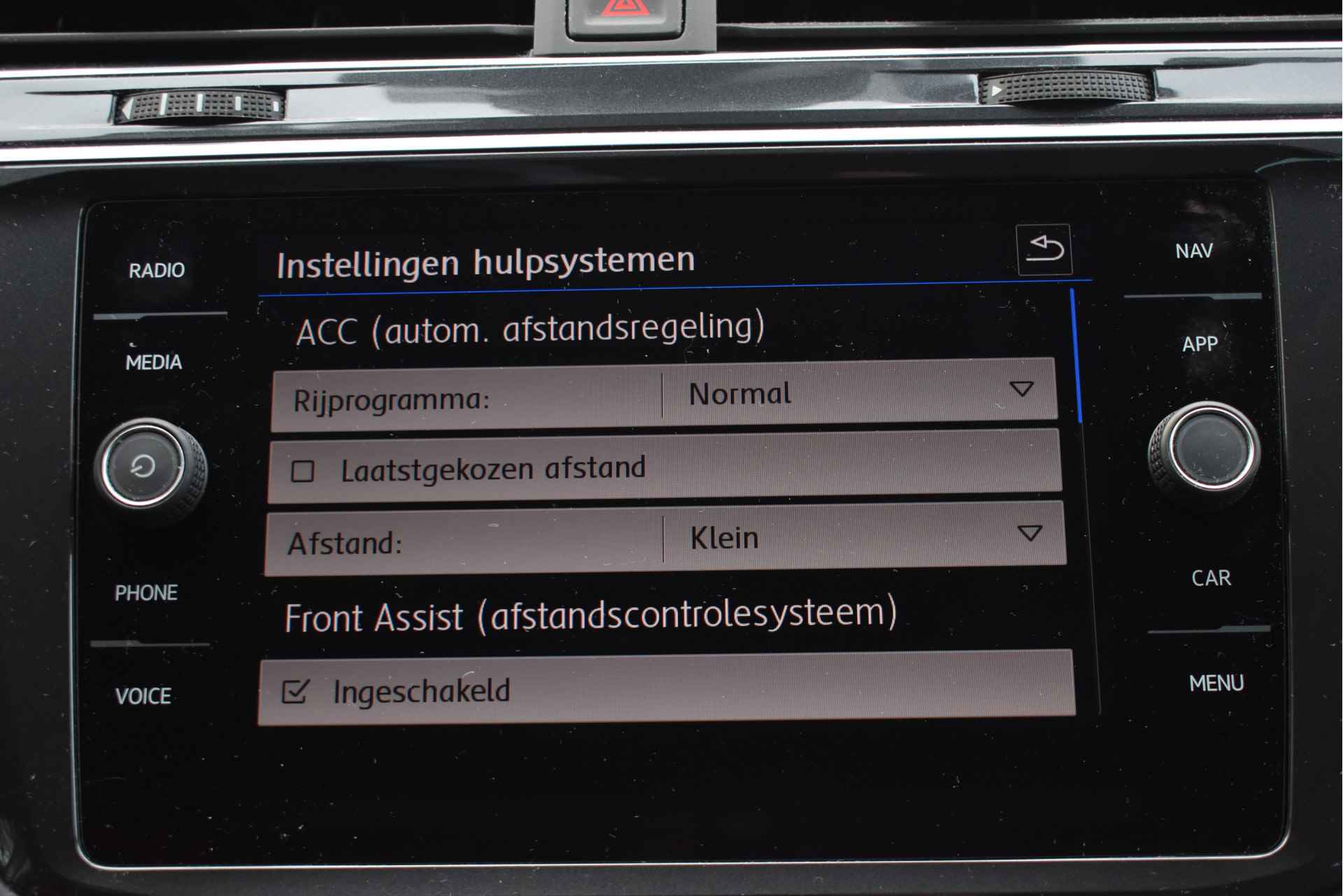 Volkswagen Tiguan 1.5 TSI ACT 150 pk Comfortline Business | NL-Auto | Afn.trekhaak | Carplay | DAB | Adapt.Cruise Contr | LM-Velgen | NAP - 54/57