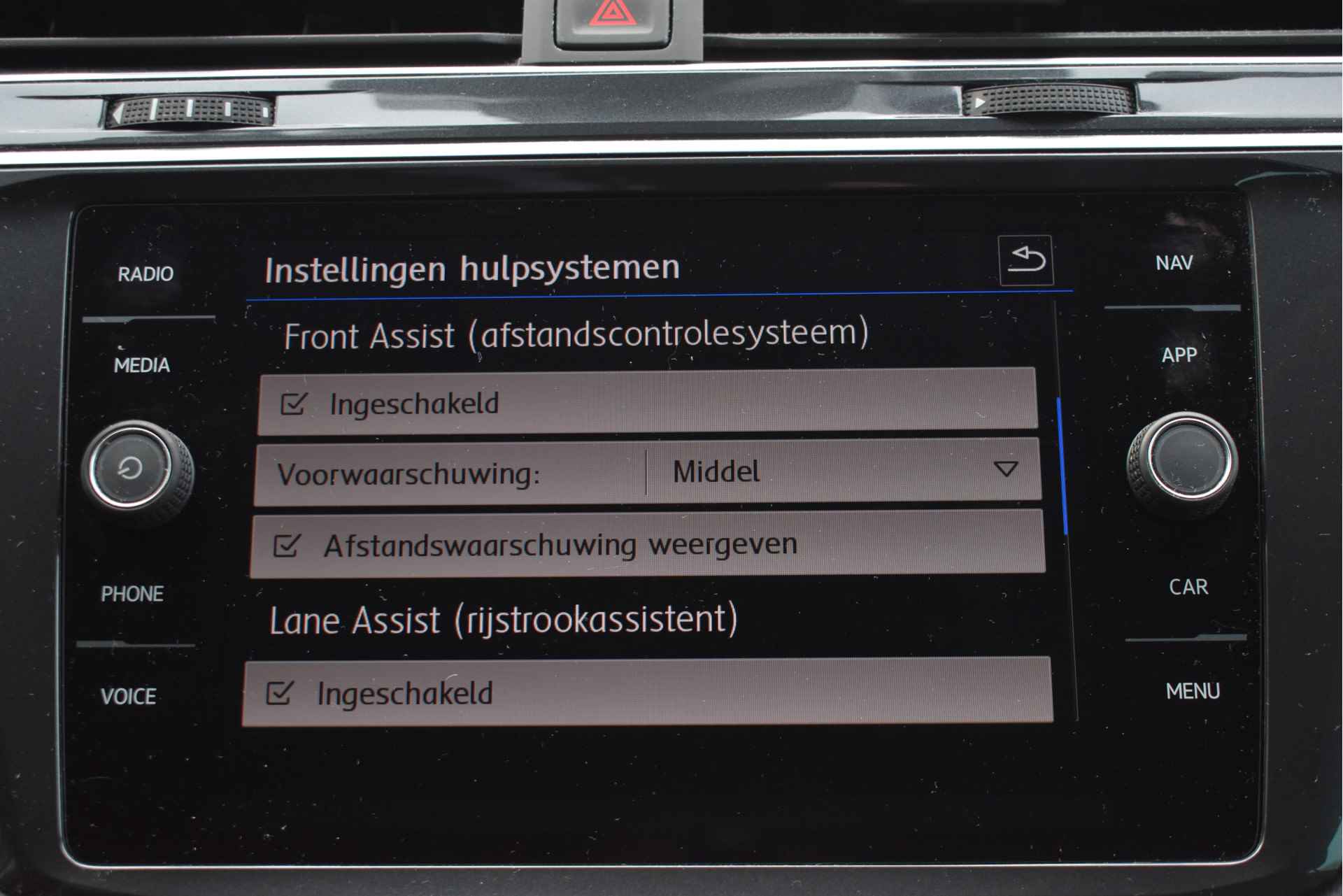 Volkswagen Tiguan 1.5 TSI ACT 150 pk Comfortline Business | NL-Auto | Afn.trekhaak | Carplay | DAB | Adapt.Cruise Contr | LM-Velgen | NAP - 55/57