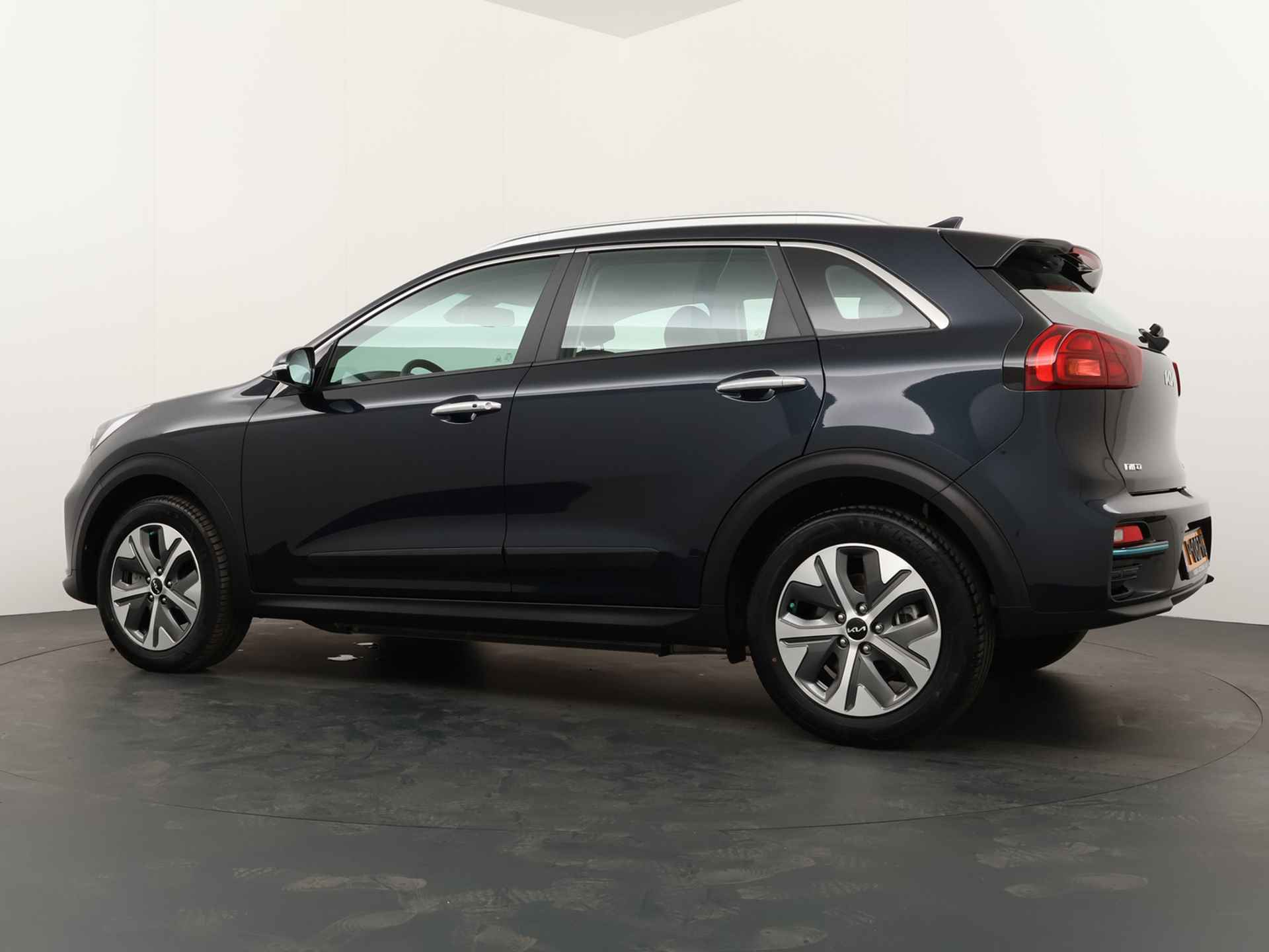 Kia e-Niro DynamicLine 64 kWh *€2000 Subsidie beschikbaar* - Navigatie - Camera - Airco - Cruise Control Adaptief - Stoel-/Stuurverwarming - Fabrieksgarantie t/m 06-2029 - 4/52