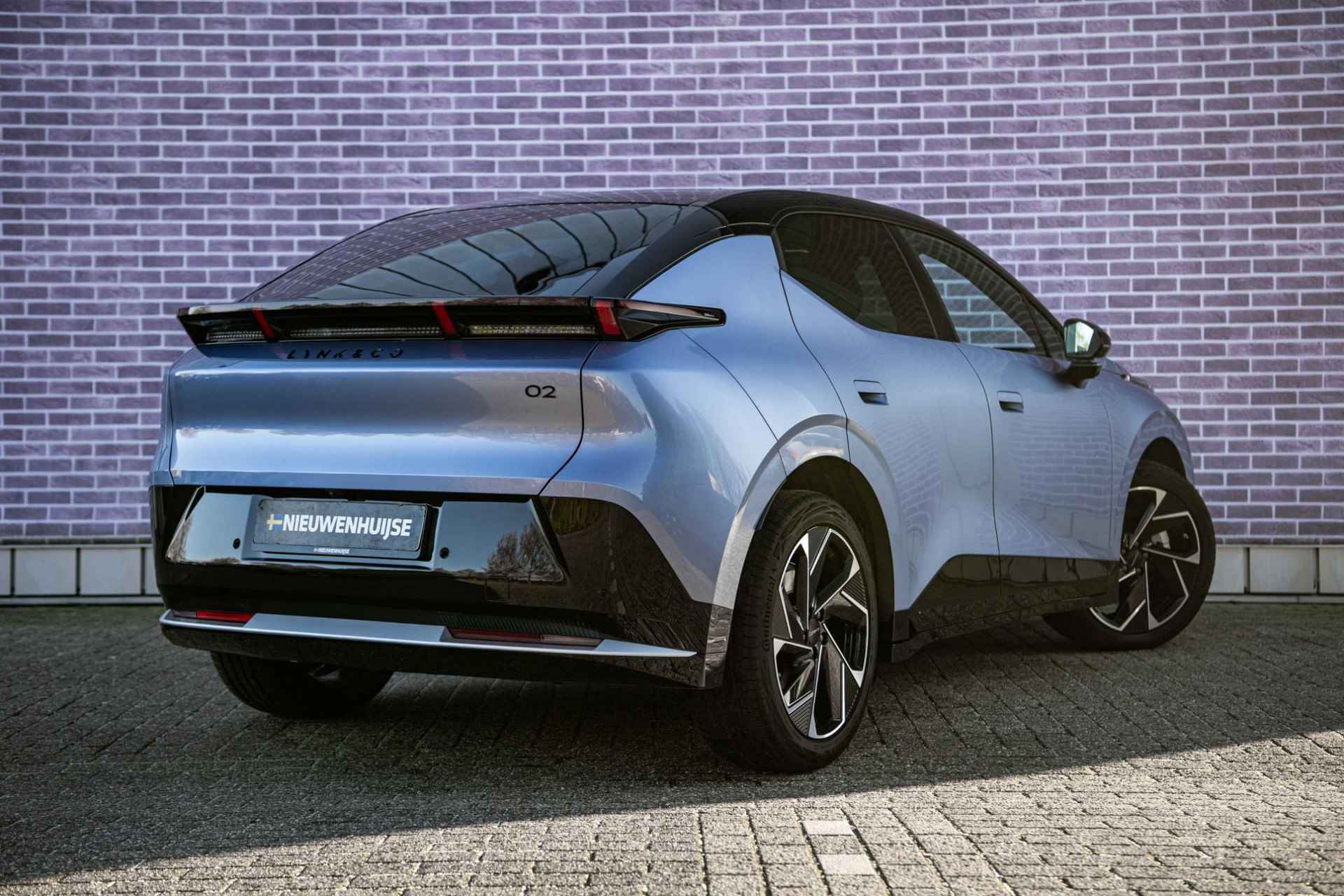 Lynk & Co 02 More 66 kWh | UIT VOORRAAD LEVERBAAR  | COSMIC BLUE - 3/37